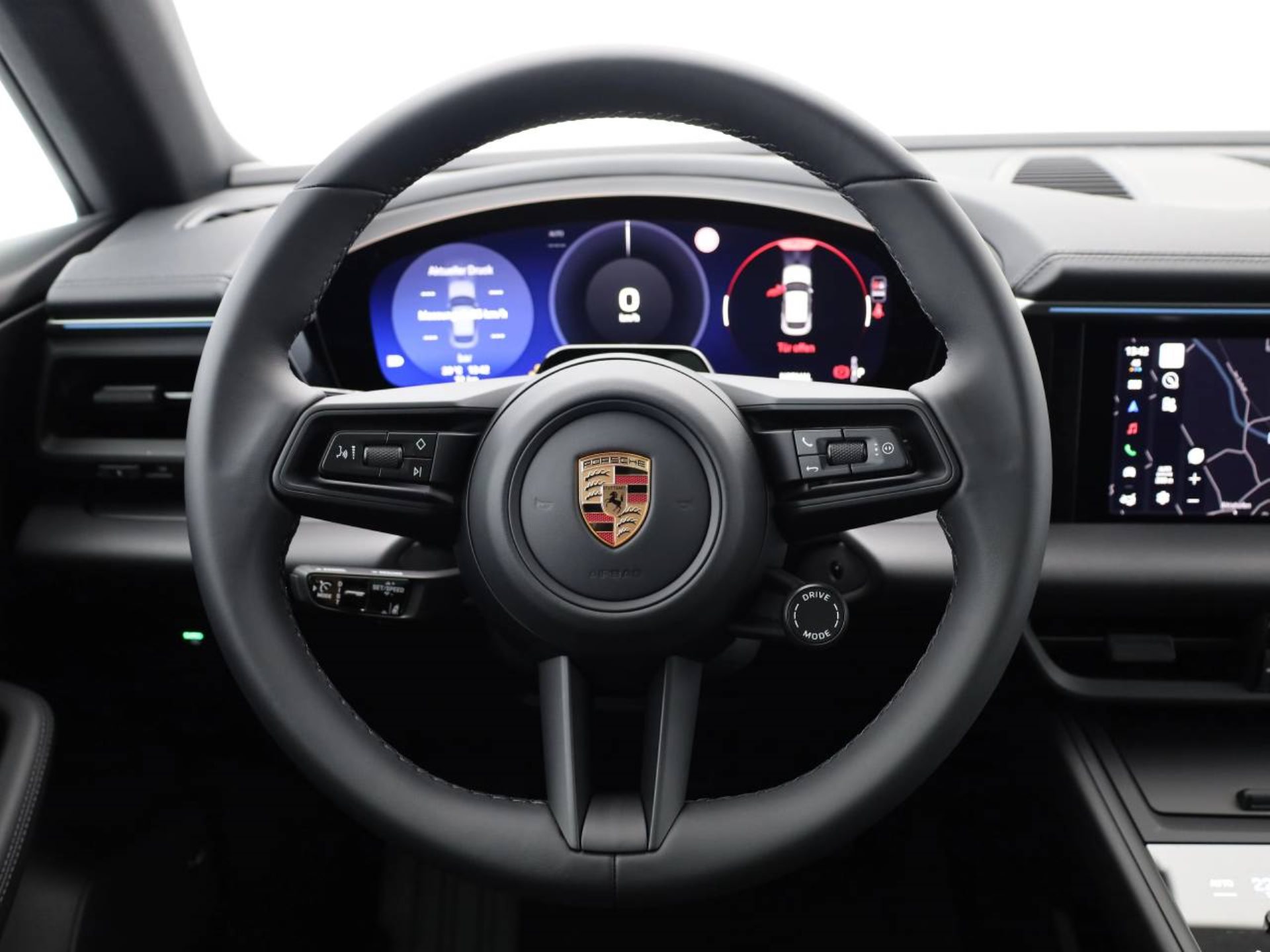 PORSCHE Macan 4-image-4