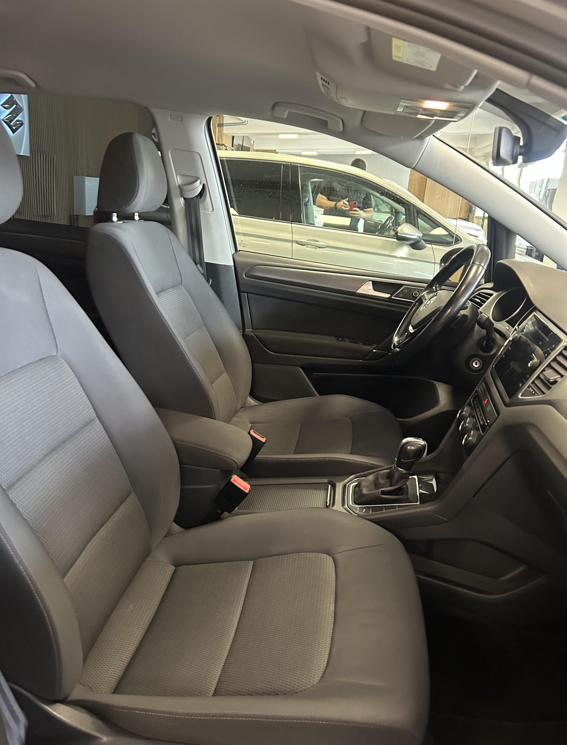 VW Golf VII Sportsvan 1.5 TSI 150 Comfortline DSG-image-13