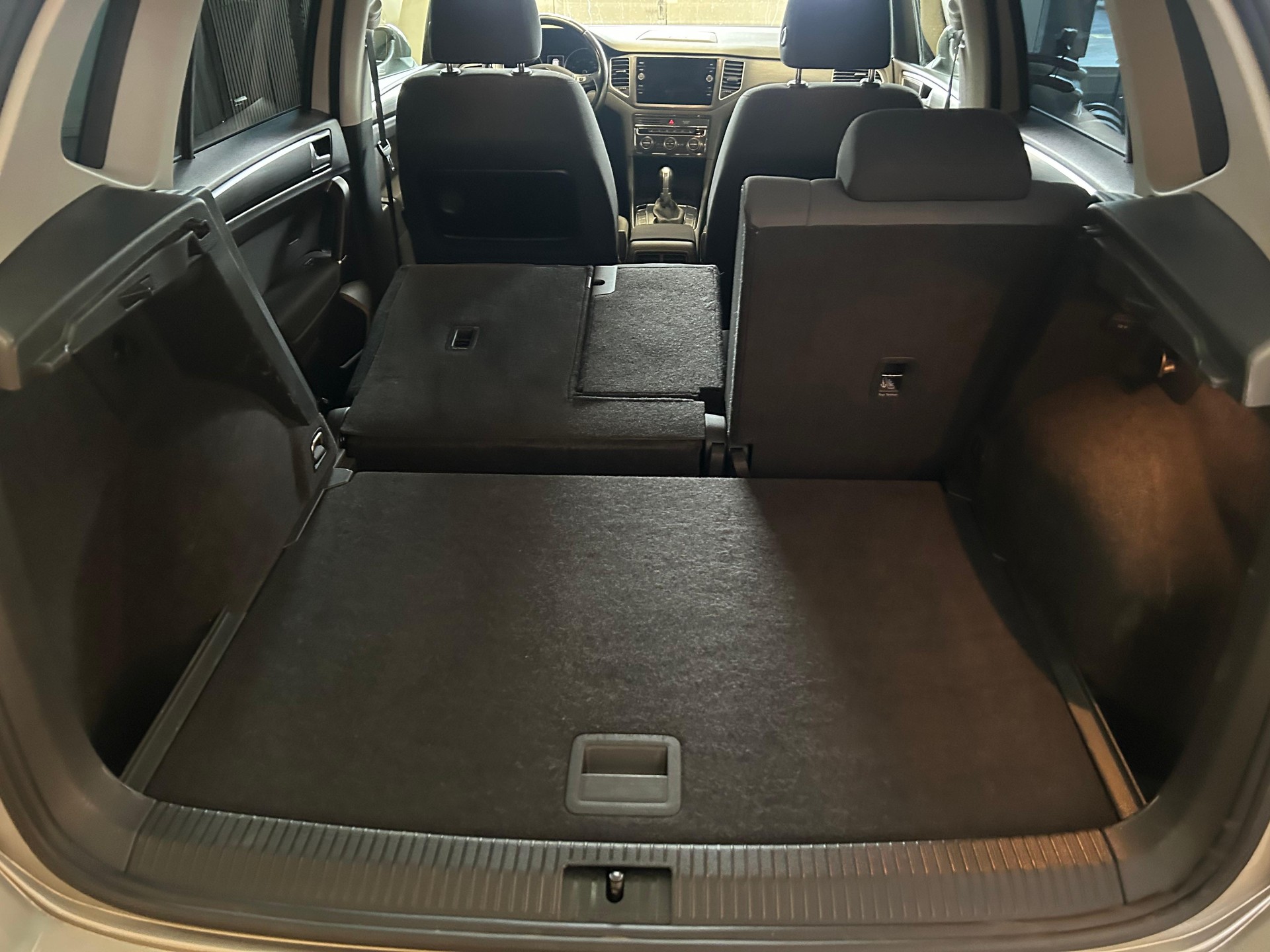 VW Golf VII Sportsvan 1.5 TSI 150 Comfortline DSG-image-18