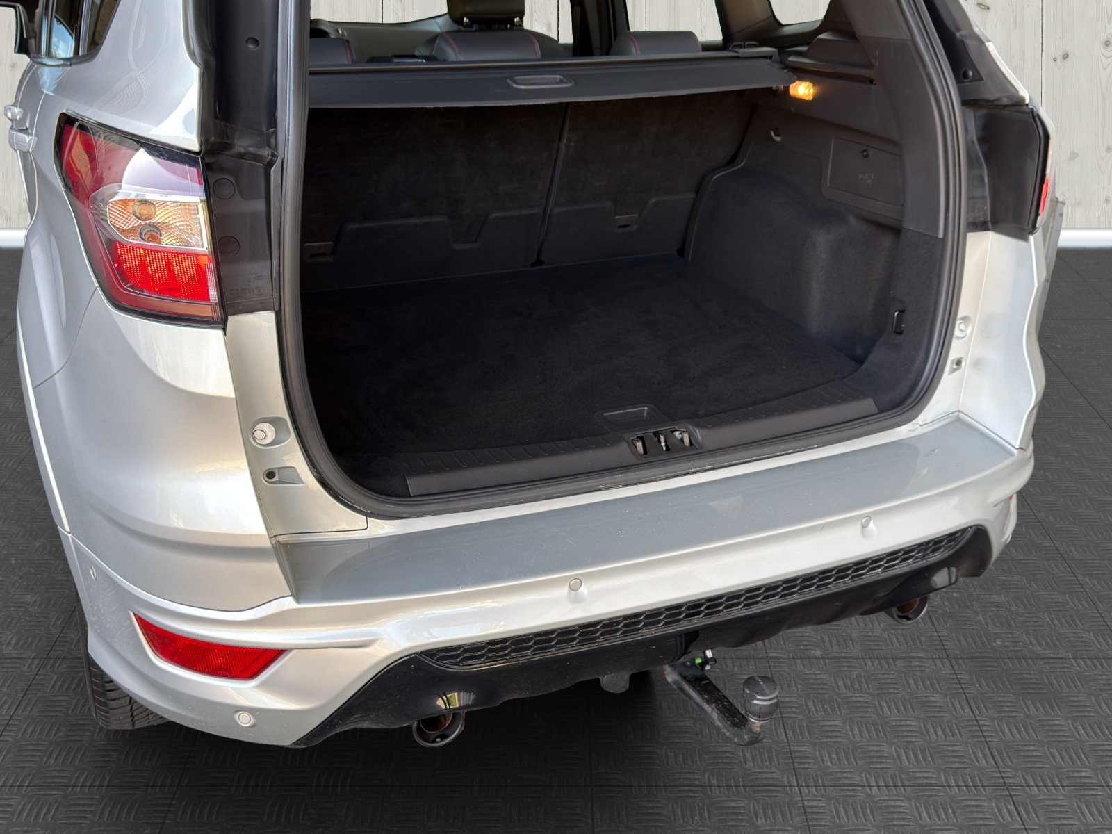 FORD Kuga 2.0 TDCi ST Line High 4WD PowerShift-image-14
