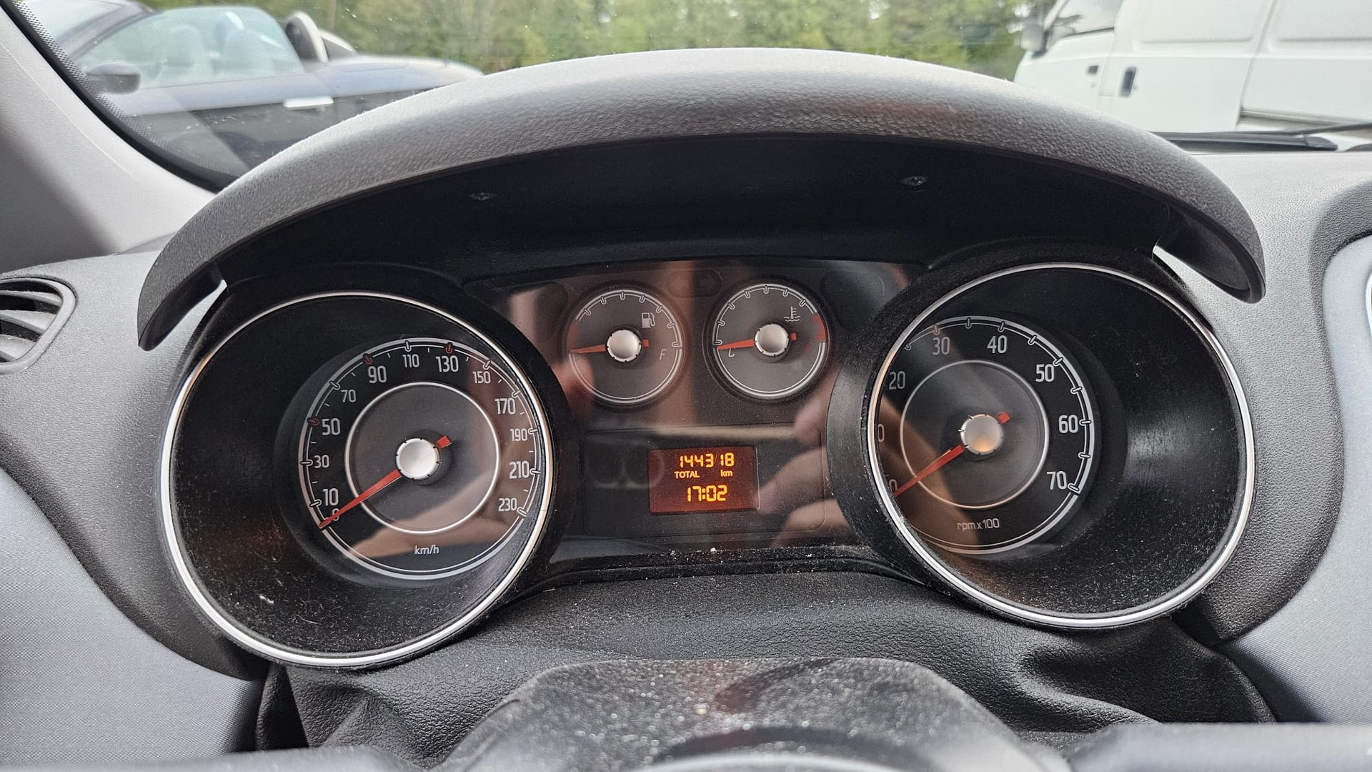 FIAT Punto 1.2 Actual-image-5
