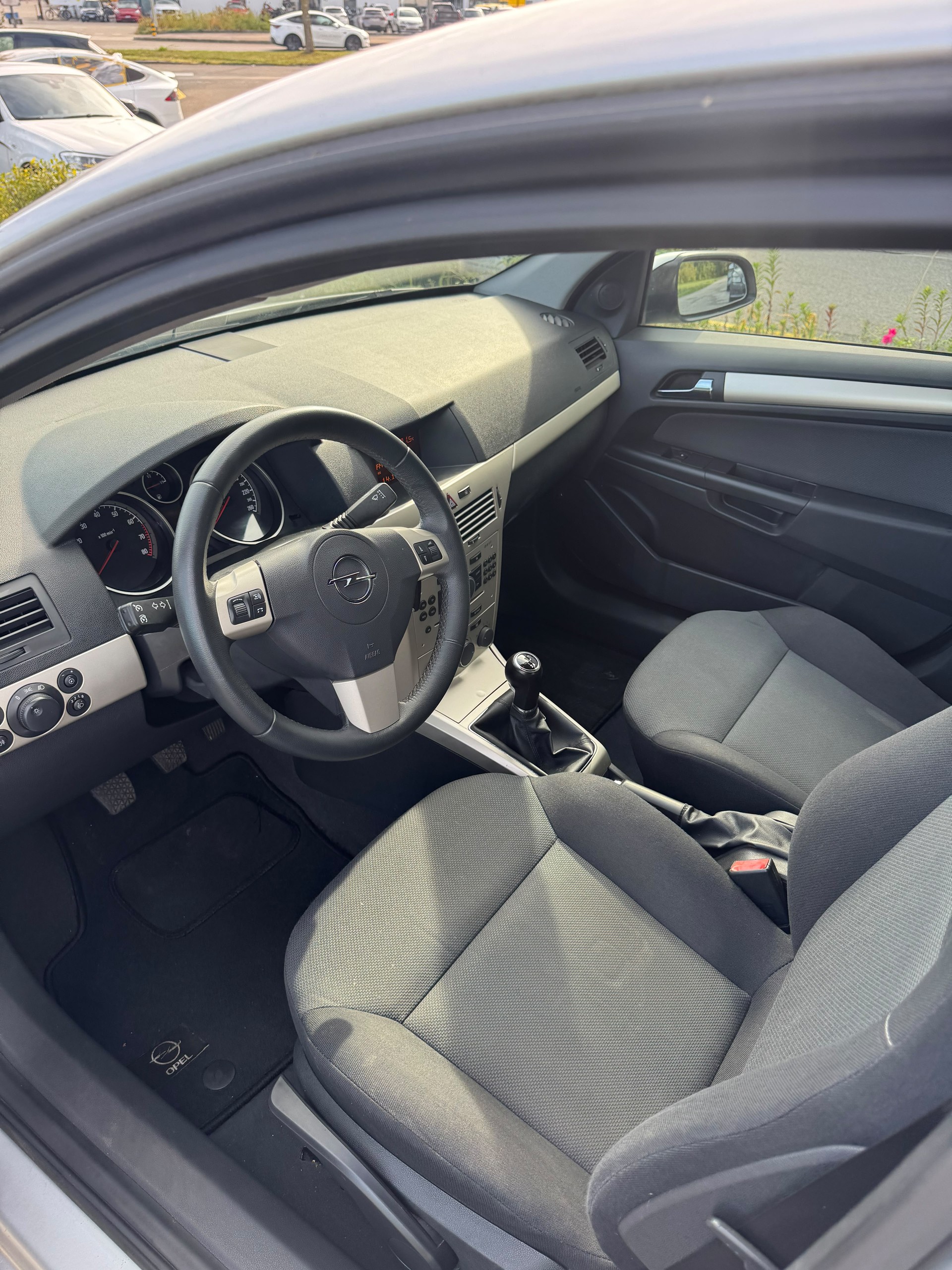 OPEL Astra 1.6i 16V Enjoy Mit MFK Frischen Zahnriemensatz und Service-image-10