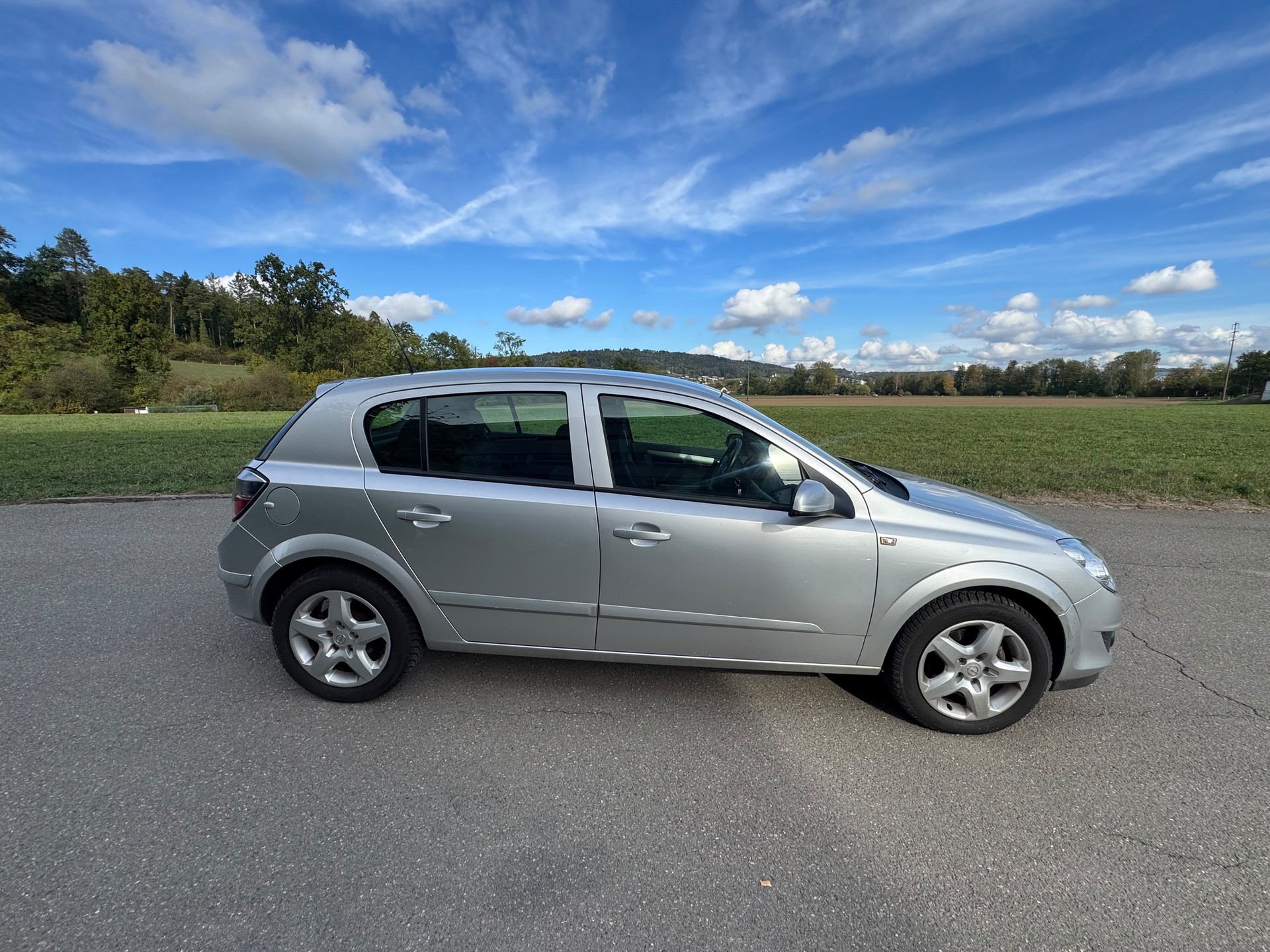 OPEL Astra 1.6i 16V Enjoy Mit MFK Frischen Zahnriemensatz und Service-image-4