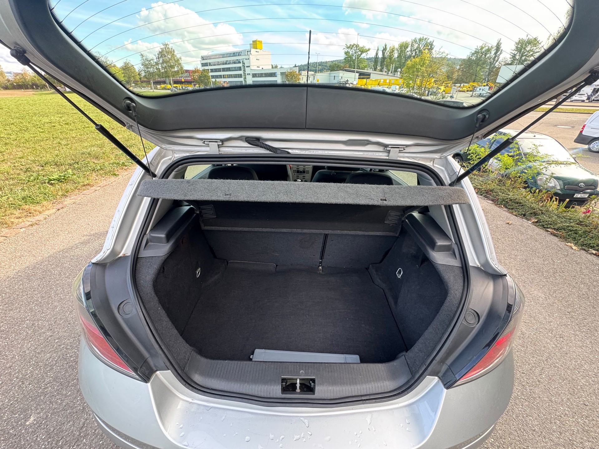 OPEL Astra 1.6i 16V Enjoy Mit MFK Frischen Zahnriemensatz und Service-image-9