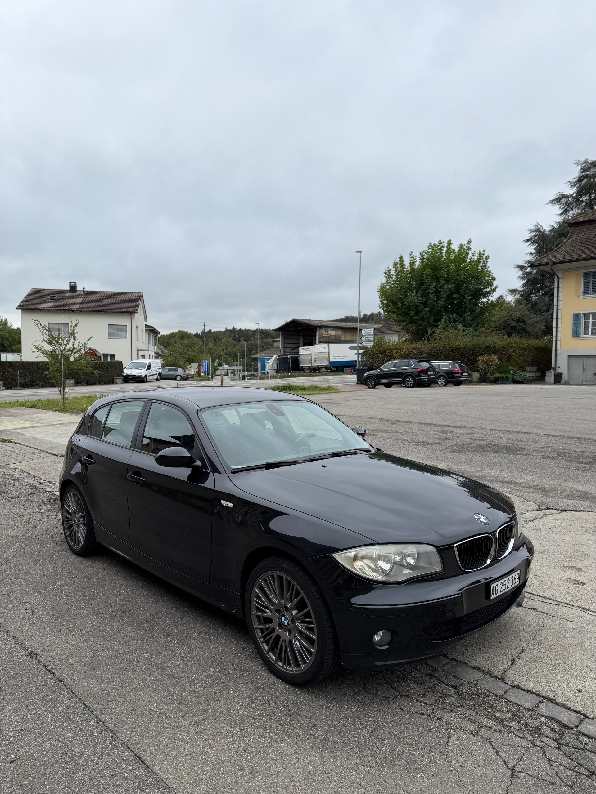 BMW 120-image-8