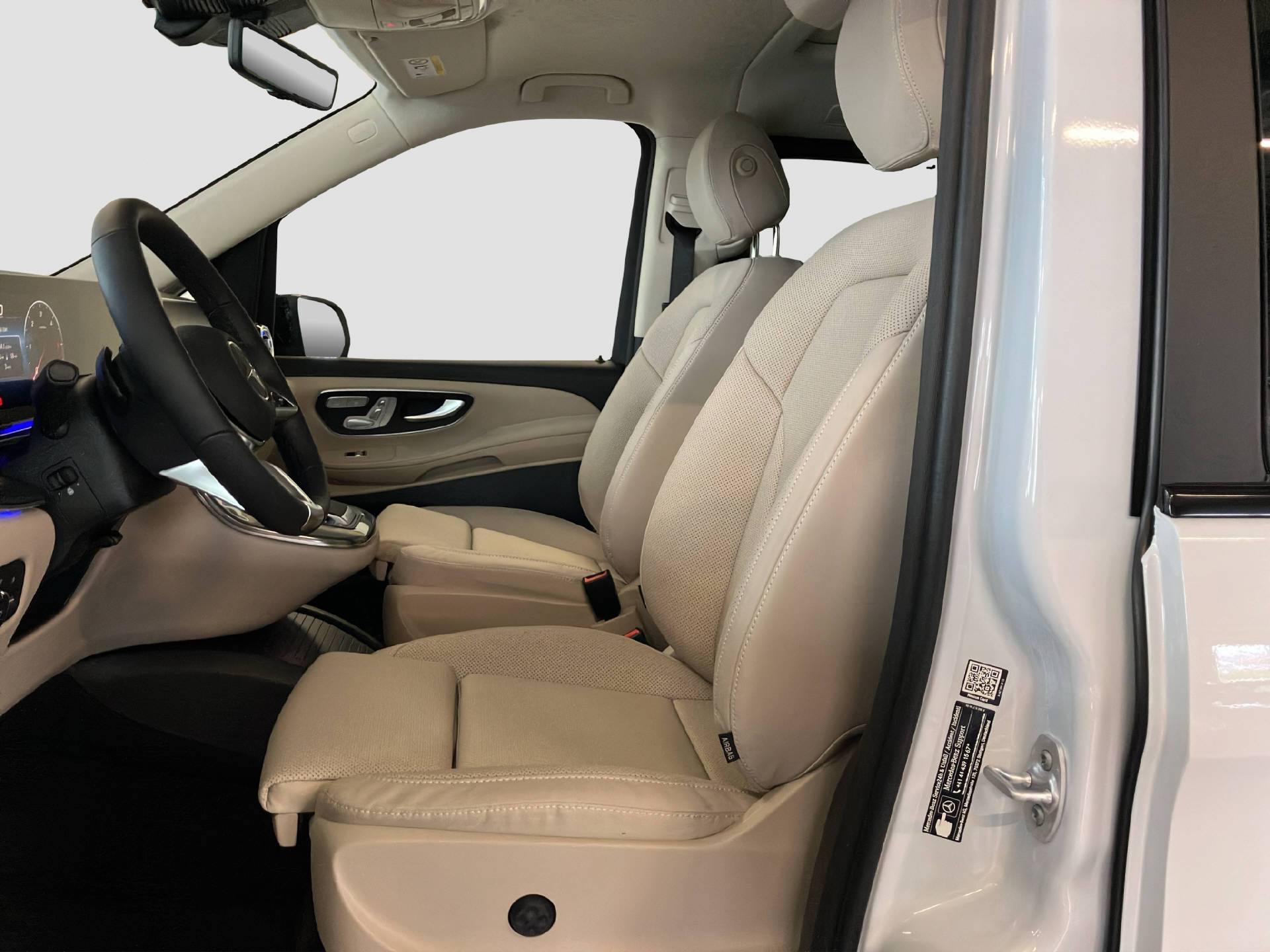 MERCEDES-BENZ V 300 d Exclusive L Swiss Edit. 4MATIC-image-6