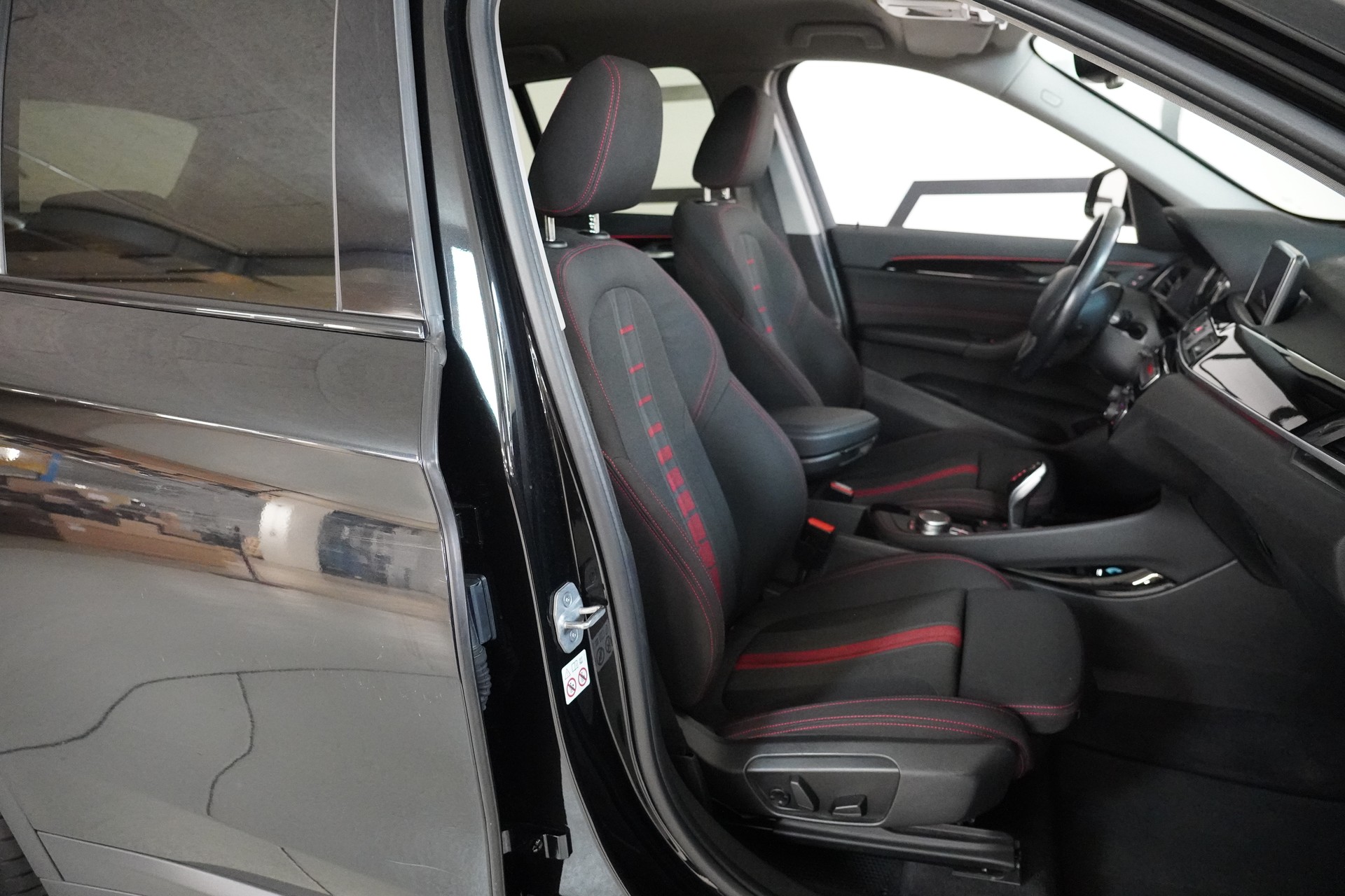 BMW X1 xDrive 18d Sport Line Steptronic-image-14