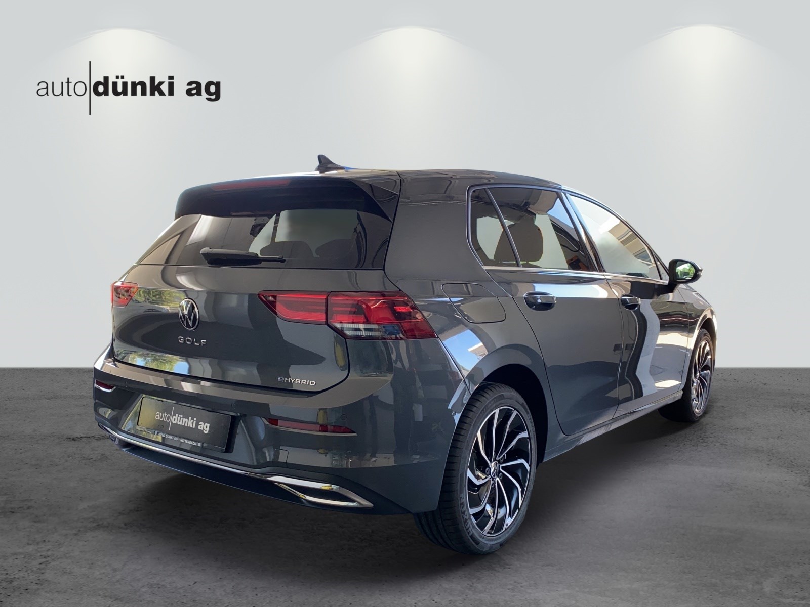 VW Golf 1.4 TSI PHEV Selection-image-3