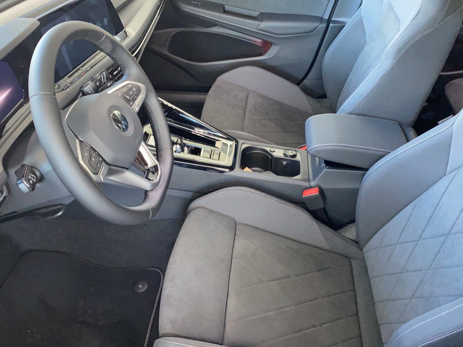 VW Golf 1.4 TSI PHEV Selection-image-5