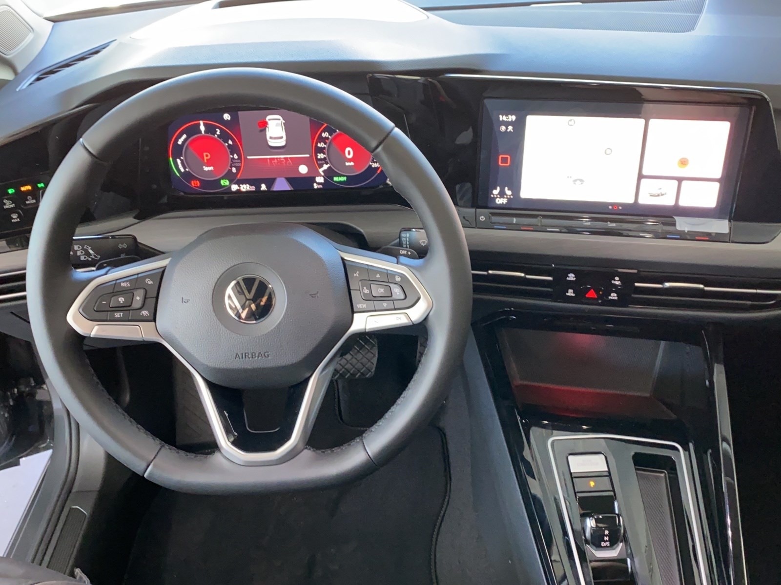 VW Golf 1.4 TSI PHEV Selection-image-6
