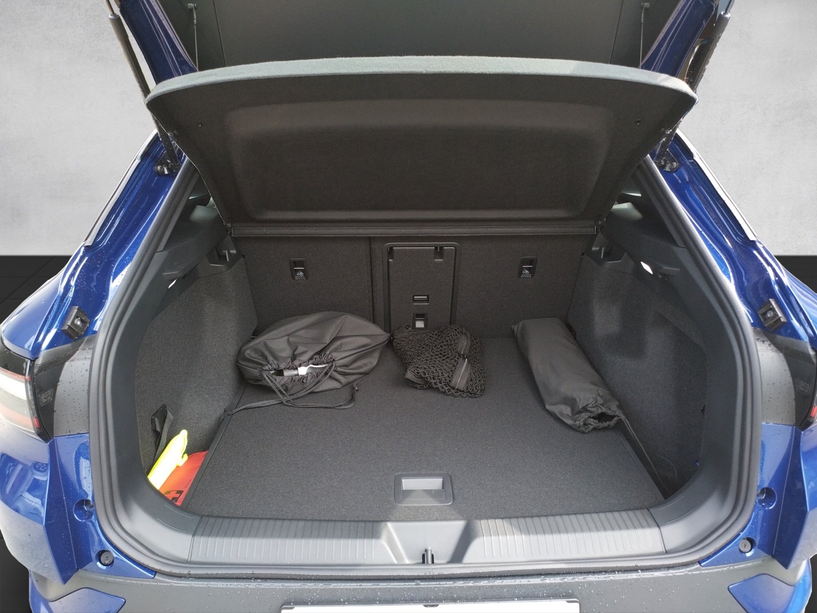 VW ID.4 Pro Performance 77 kWh 75 Edition-image-10