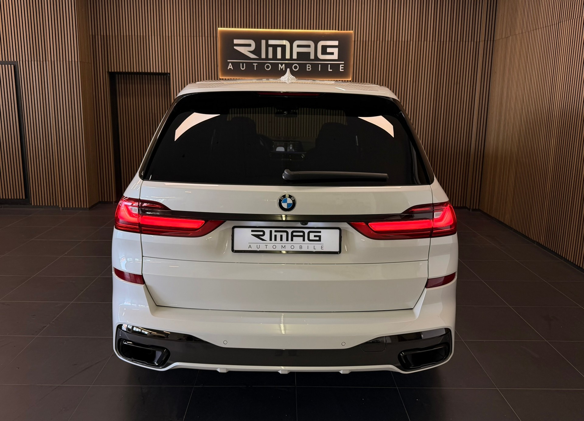 BMW X7 xDrive M50d Steptronic | CH-Fz. & 6 Sitzer-image-9