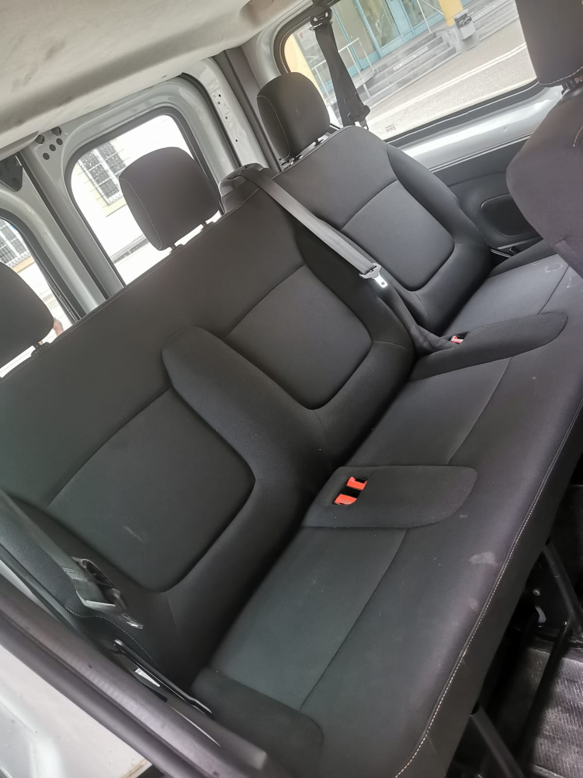 RENAULT Trafic ENERGY dCi 95 Passenger Life-image-13