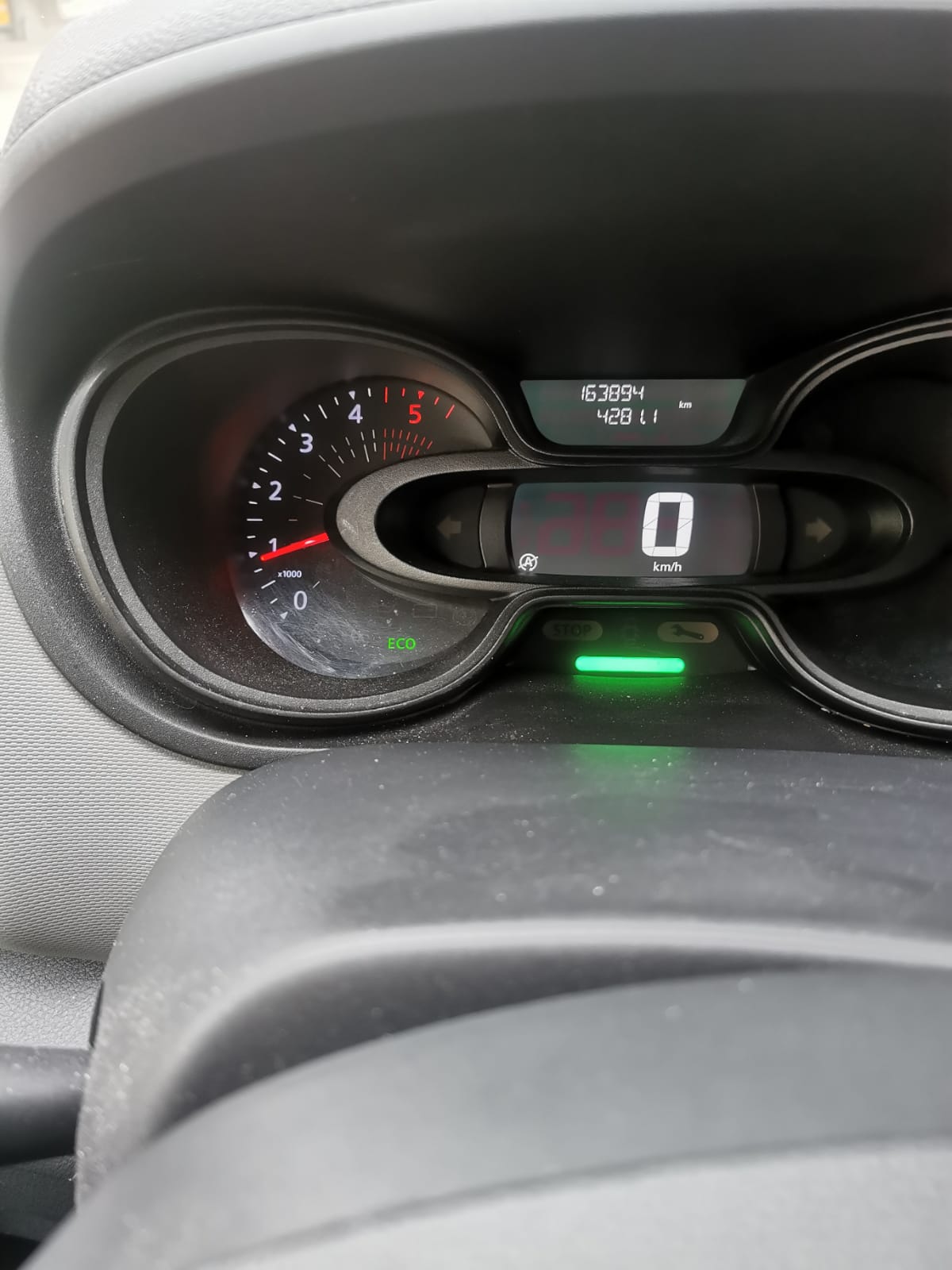 RENAULT Trafic ENERGY dCi 95 Passenger Life-image-12