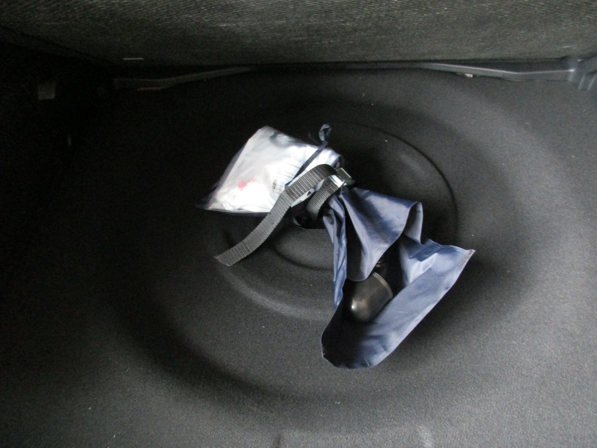 PEUGEOT 308 SW 1.5 BlueHDI GT EAT8-image-12