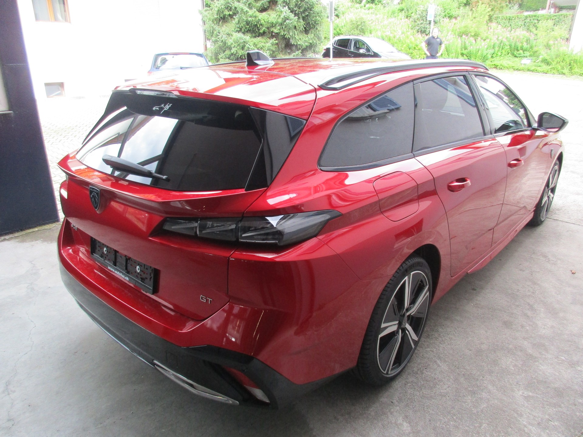 PEUGEOT 308 SW 1.5 BlueHDI GT EAT8-image-2