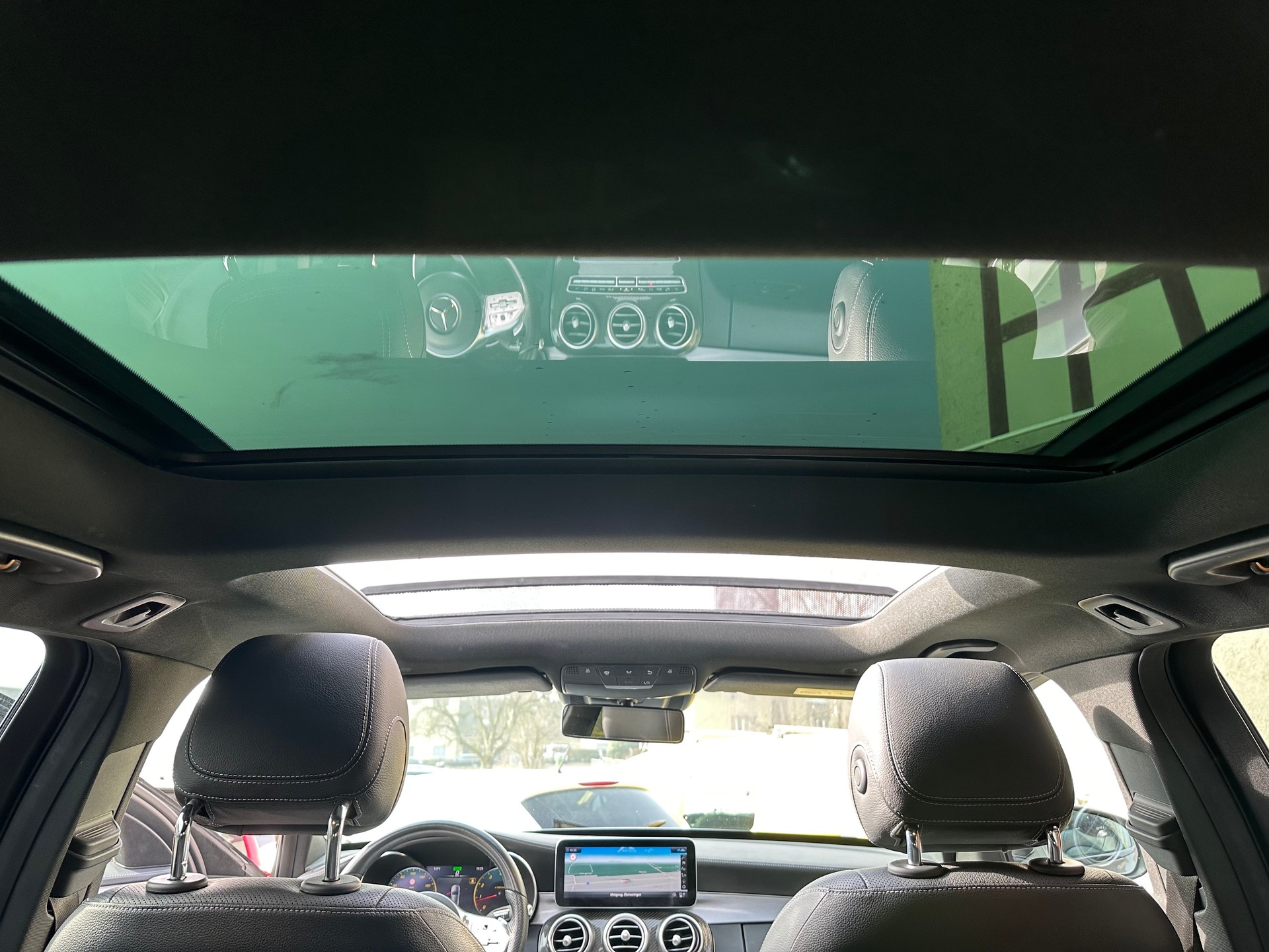MERCEDES-BENZ C 300 AMG Line 4Matic 9G-Tronic-image-11