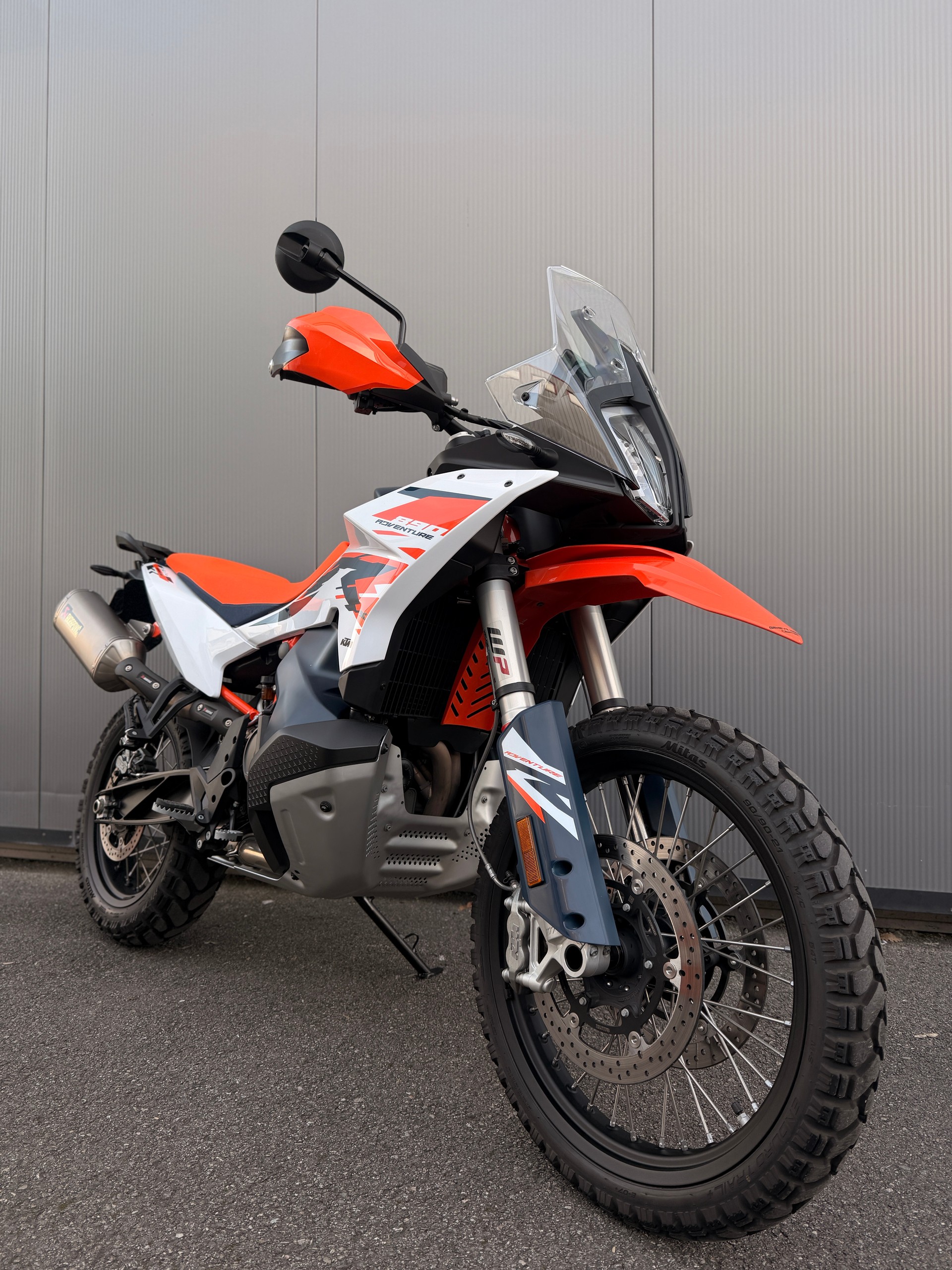KTM 890 Adventure R-showroom-element-1