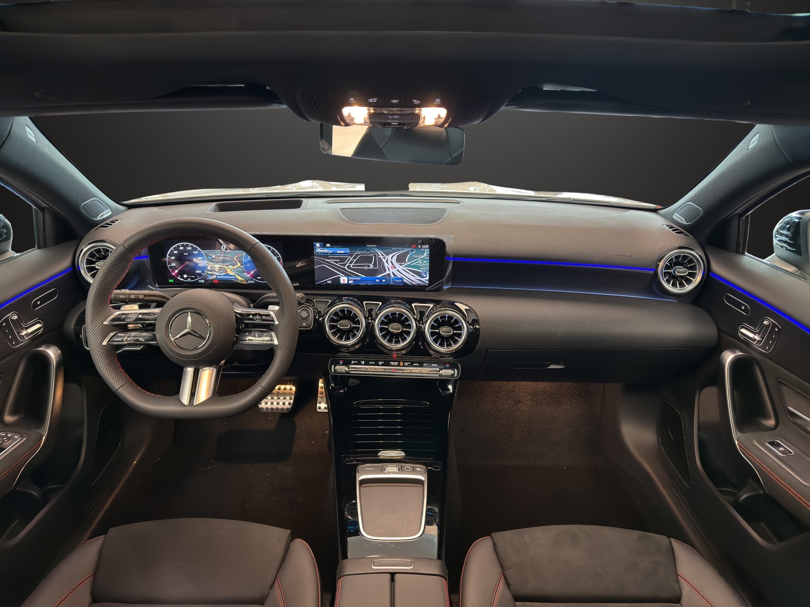 MERCEDES-BENZ A 200 Night Star 7G-DCT-image-9