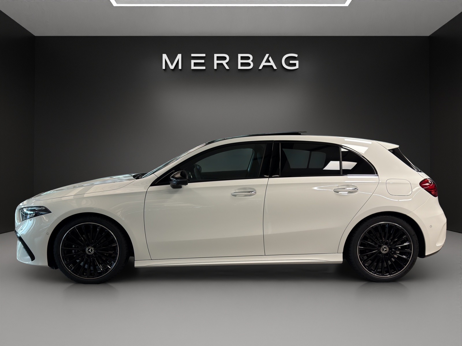 MERCEDES-BENZ A 200 Night Star 7G-DCT-image-1