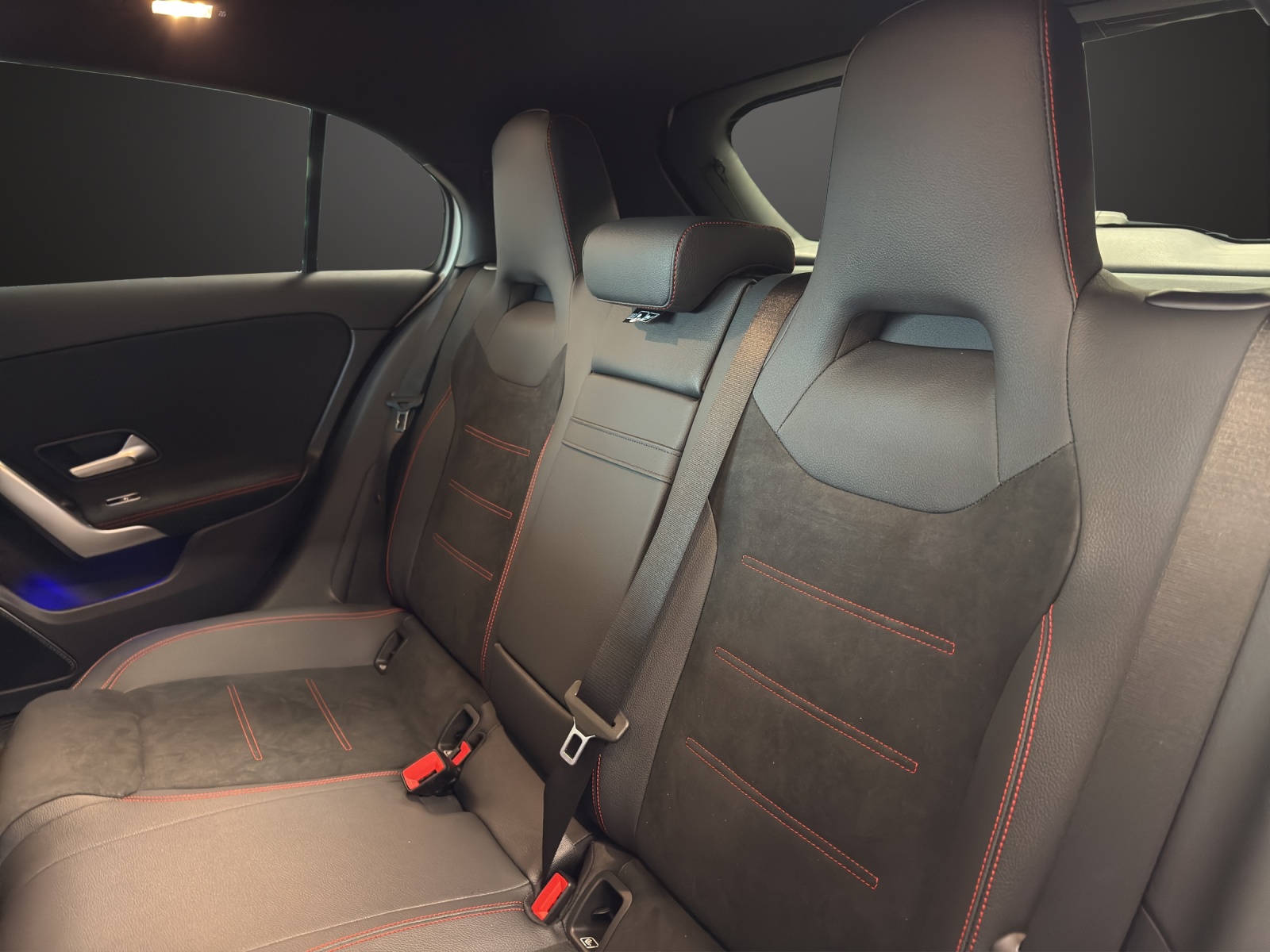 MERCEDES-BENZ A 200 Night Star 7G-DCT-image-11