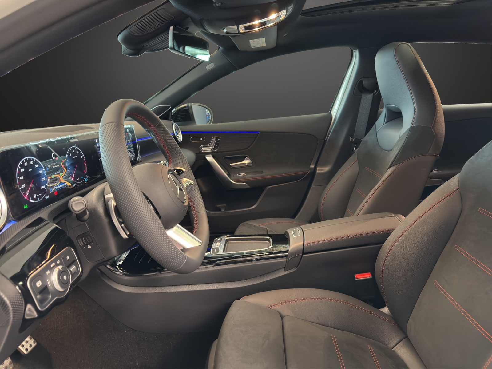 MERCEDES-BENZ A 200 Night Star 7G-DCT-image-8