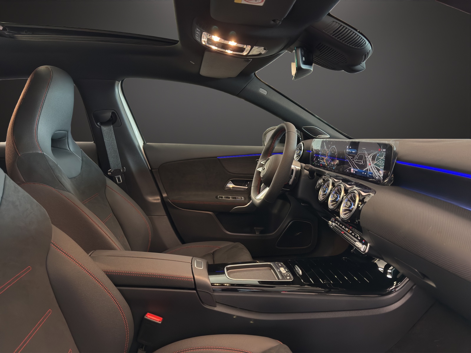 MERCEDES-BENZ A 200 Night Star 7G-DCT-image-10