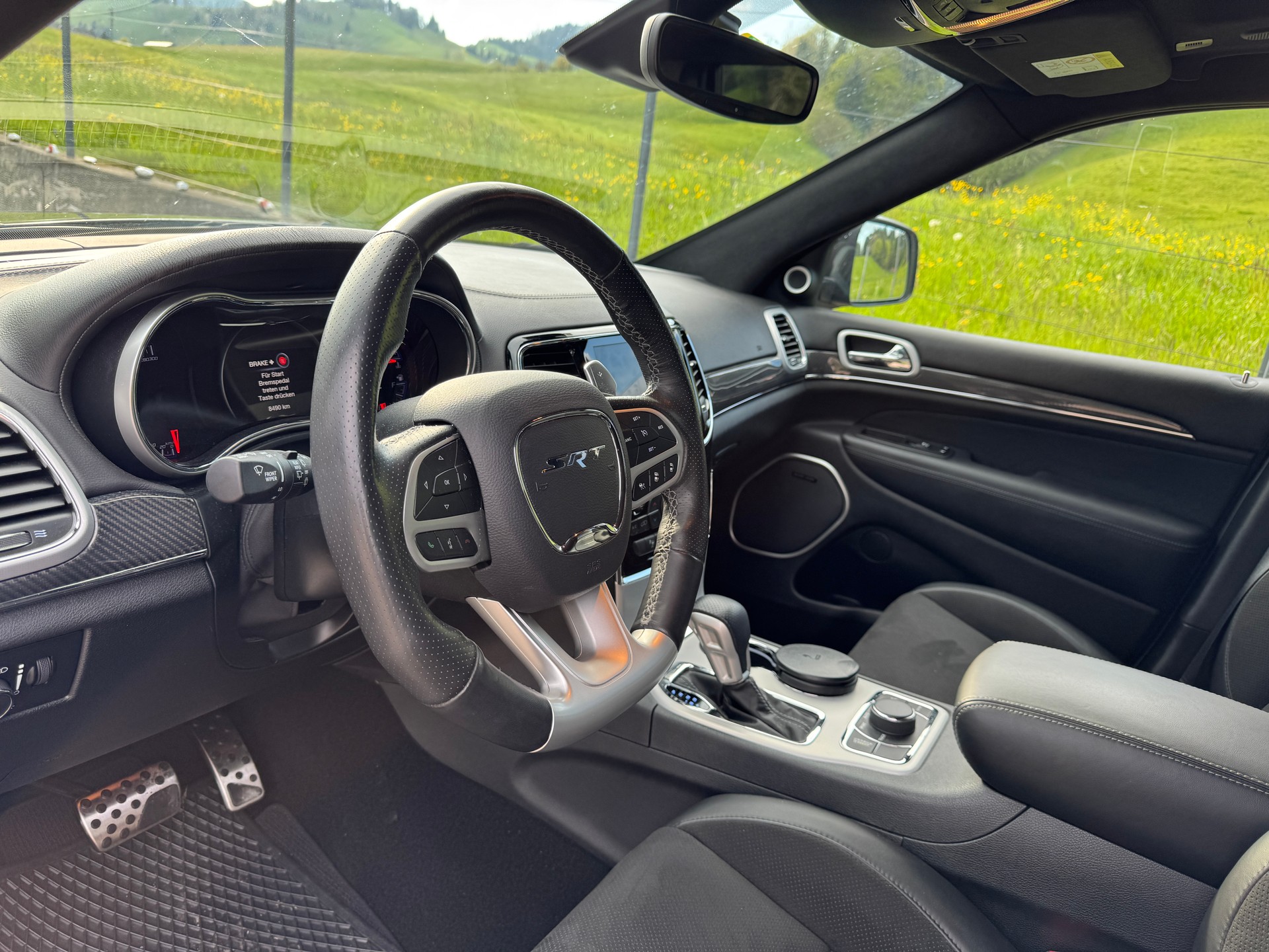 JEEP Grand Cherokee 6.4 V8 HEMI SRT8 Automatic-image-6