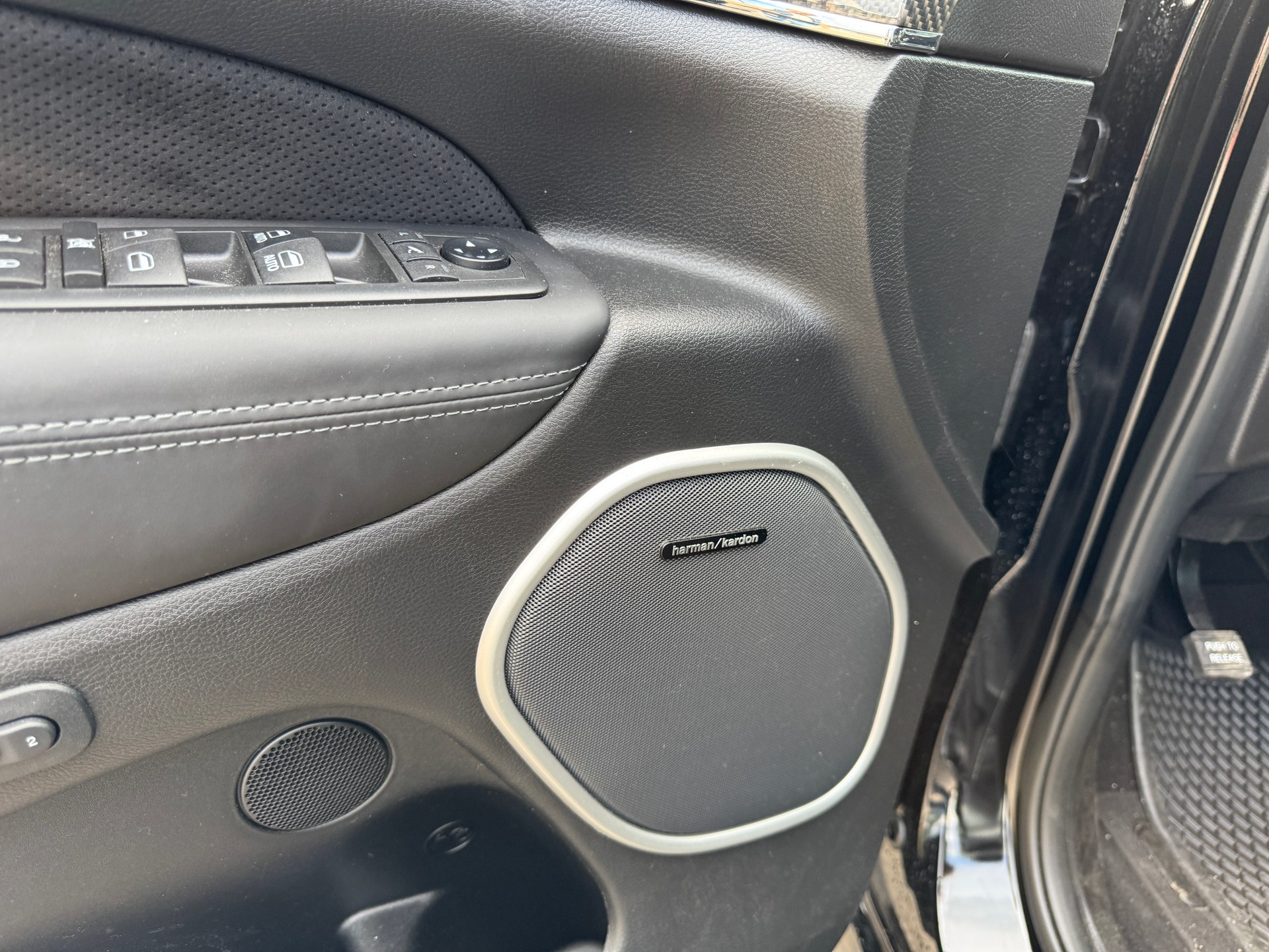 JEEP Grand Cherokee 6.4 V8 HEMI SRT8 Automatic-image-8