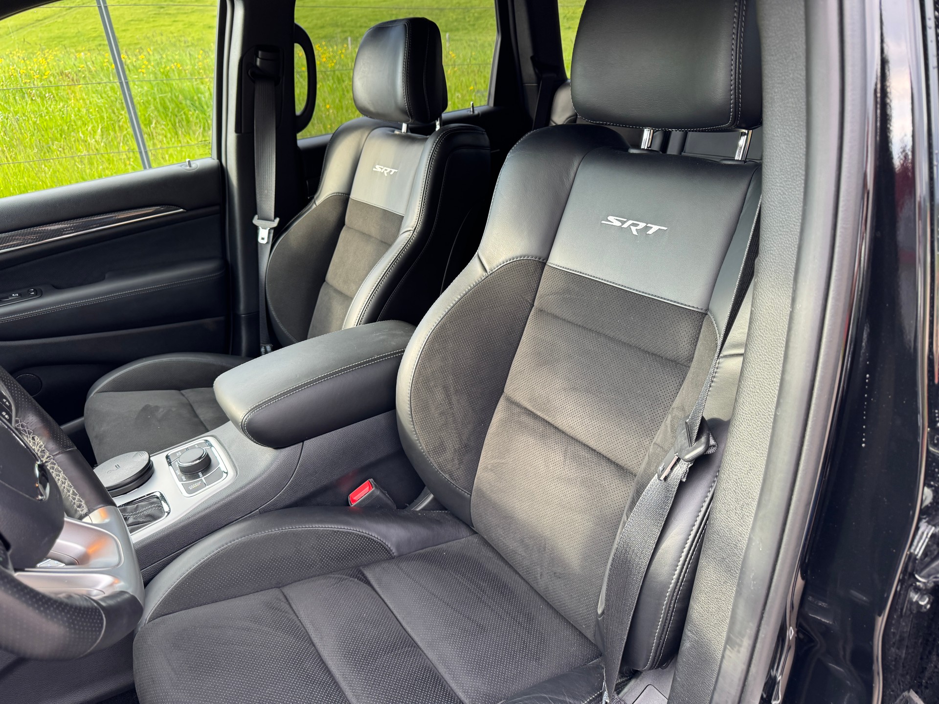 JEEP Grand Cherokee 6.4 V8 HEMI SRT8 Automatic-image-9