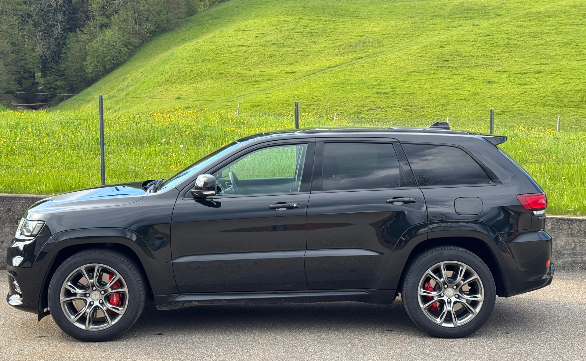 JEEP Grand Cherokee 6.4 V8 HEMI SRT8 Automatic-image-3