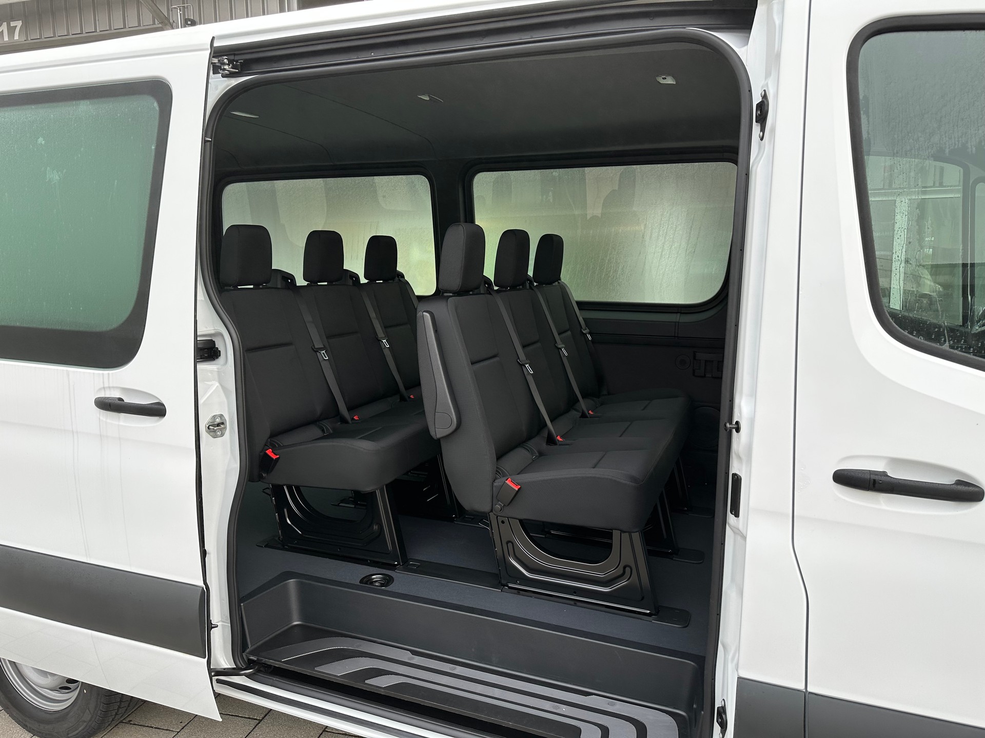 MERCEDES-BENZ 317 Personentransporter 8 Plätzer-image-5