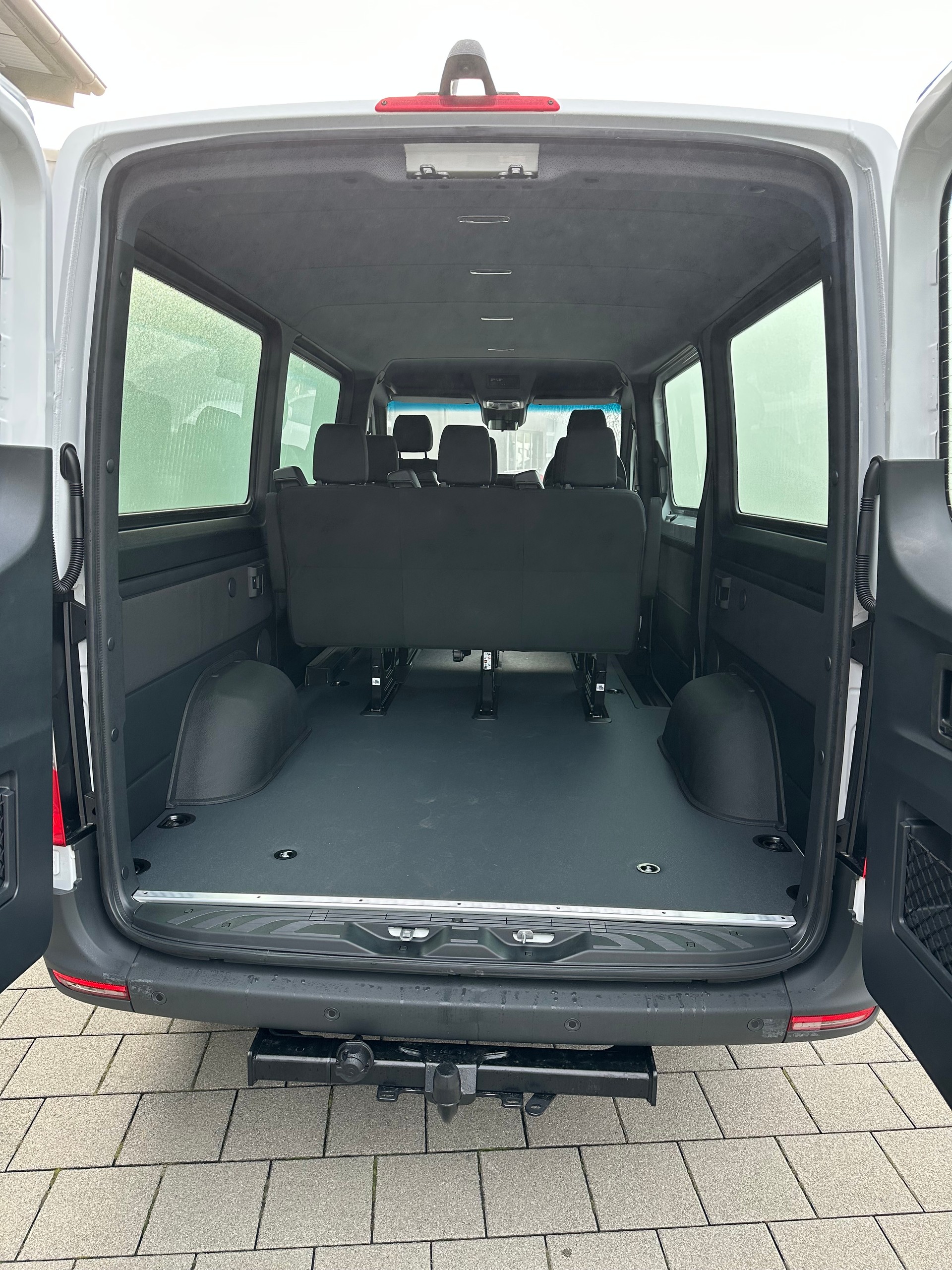 MERCEDES-BENZ 317 Personentransporter 8 Plätzer-image-11