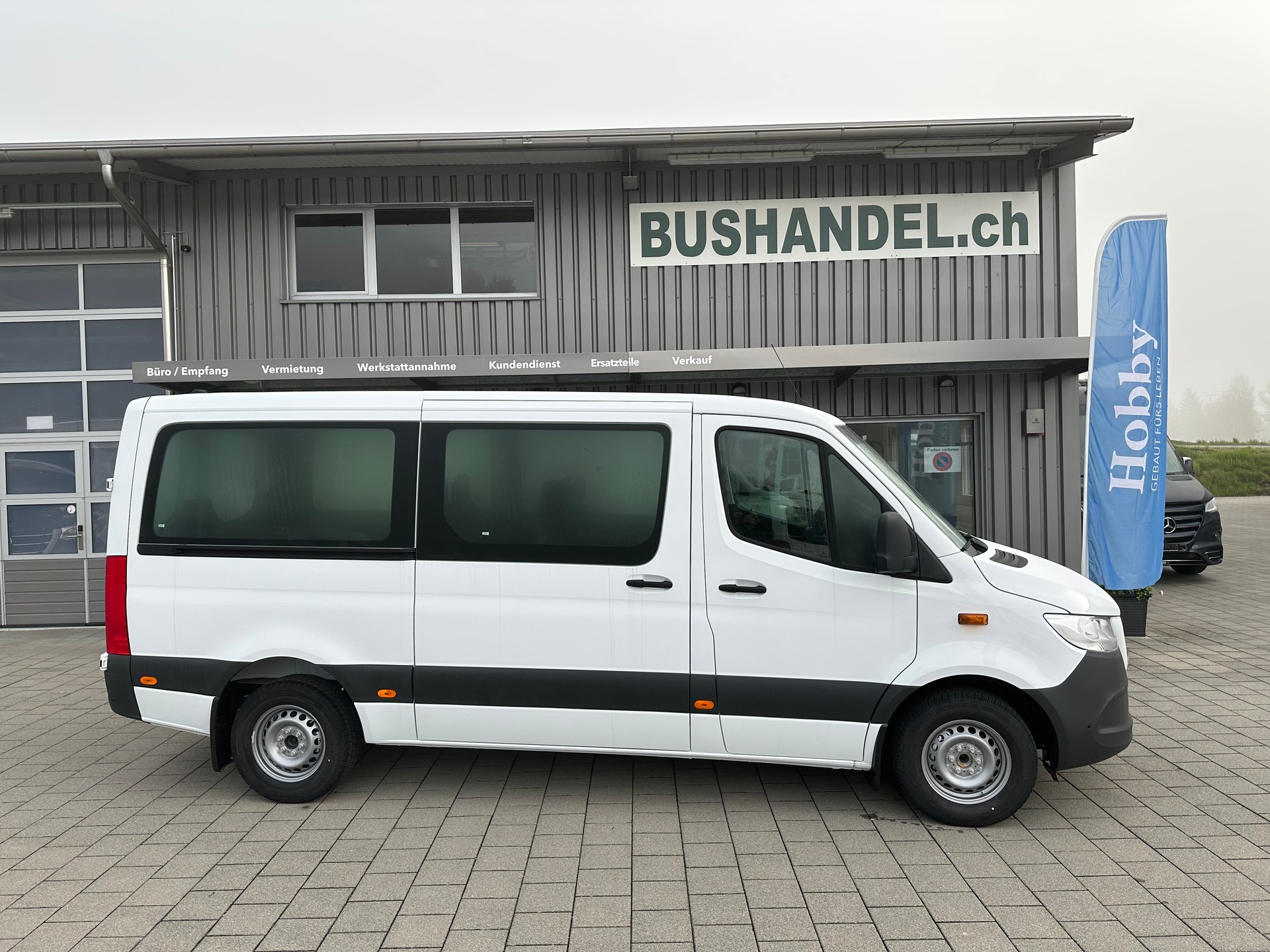 MERCEDES-BENZ 317 Personentransporter 8 Plätzer-image-2