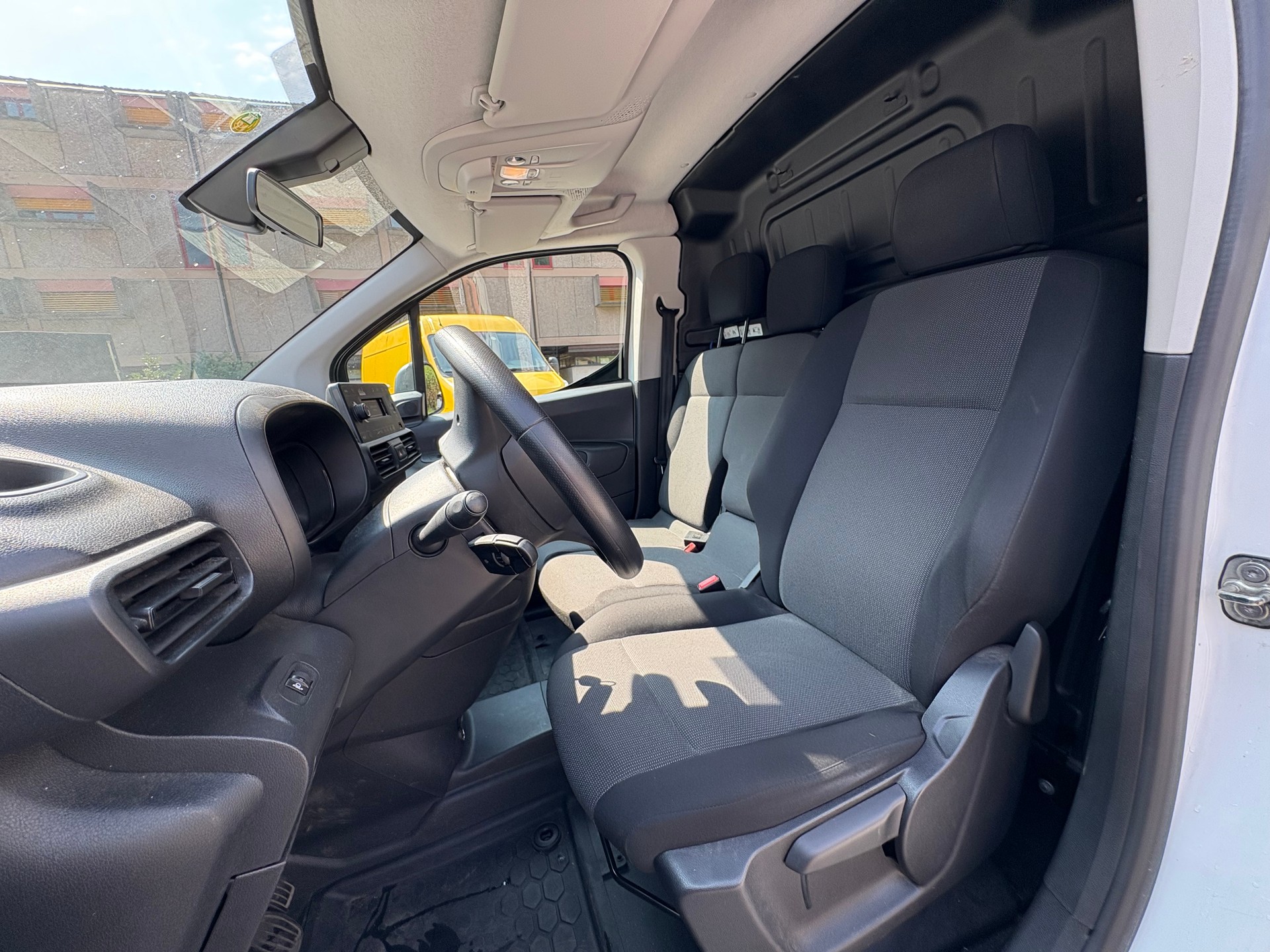 CITROEN Berlingo Van 1.5 Blue HDi 100 s/s Club 650kg-image-8