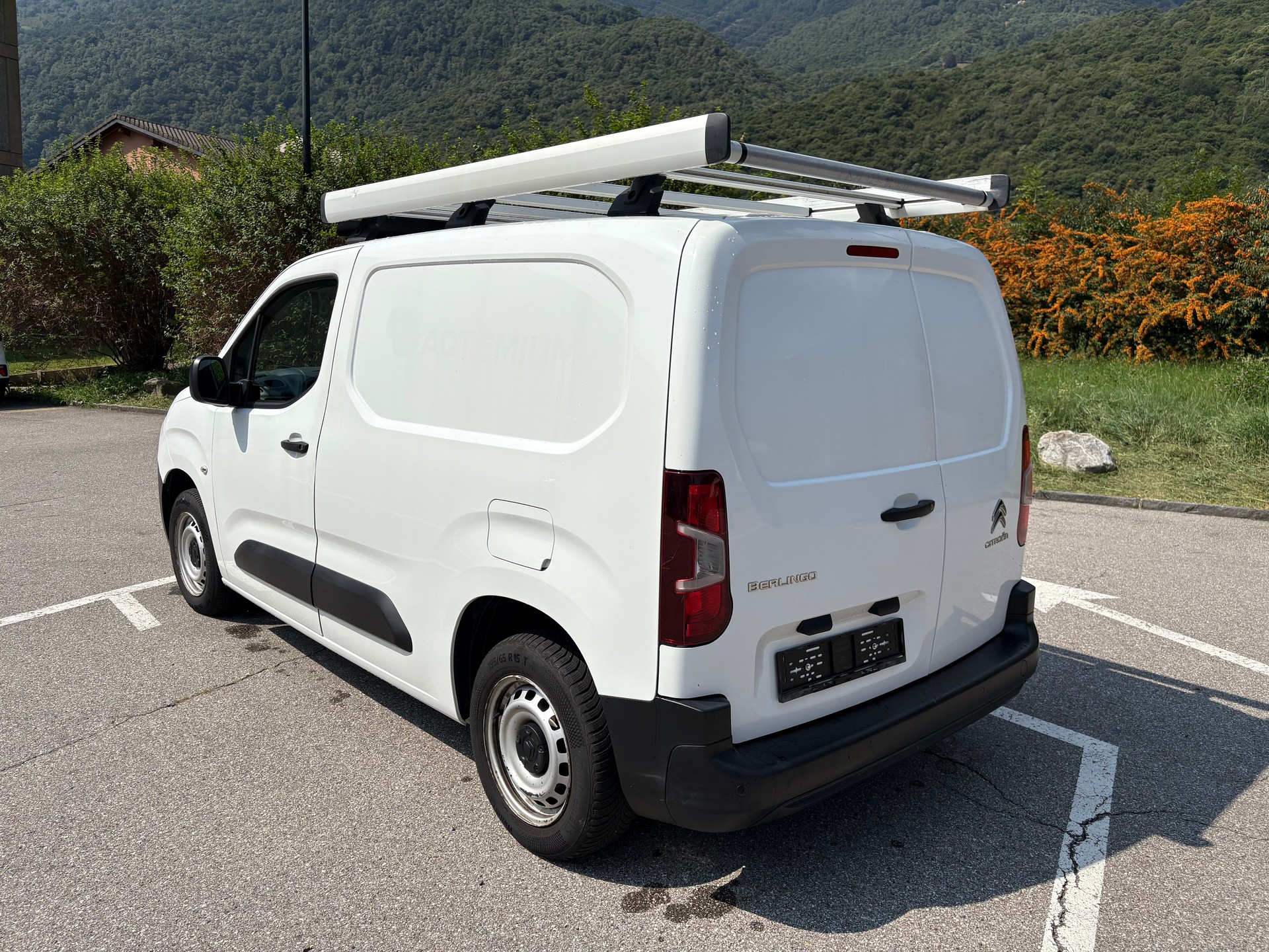 CITROEN Berlingo Van 1.5 Blue HDi 100 s/s Club 650kg-image-3