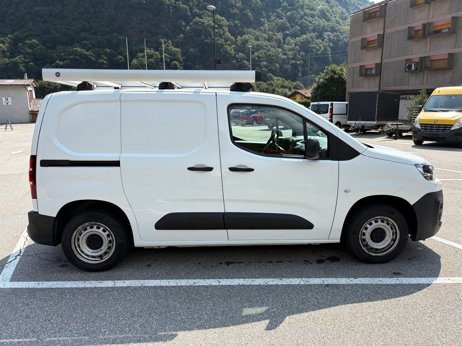 CITROEN Berlingo Van 1.5 Blue HDi 100 s/s Club 650kg-image-6