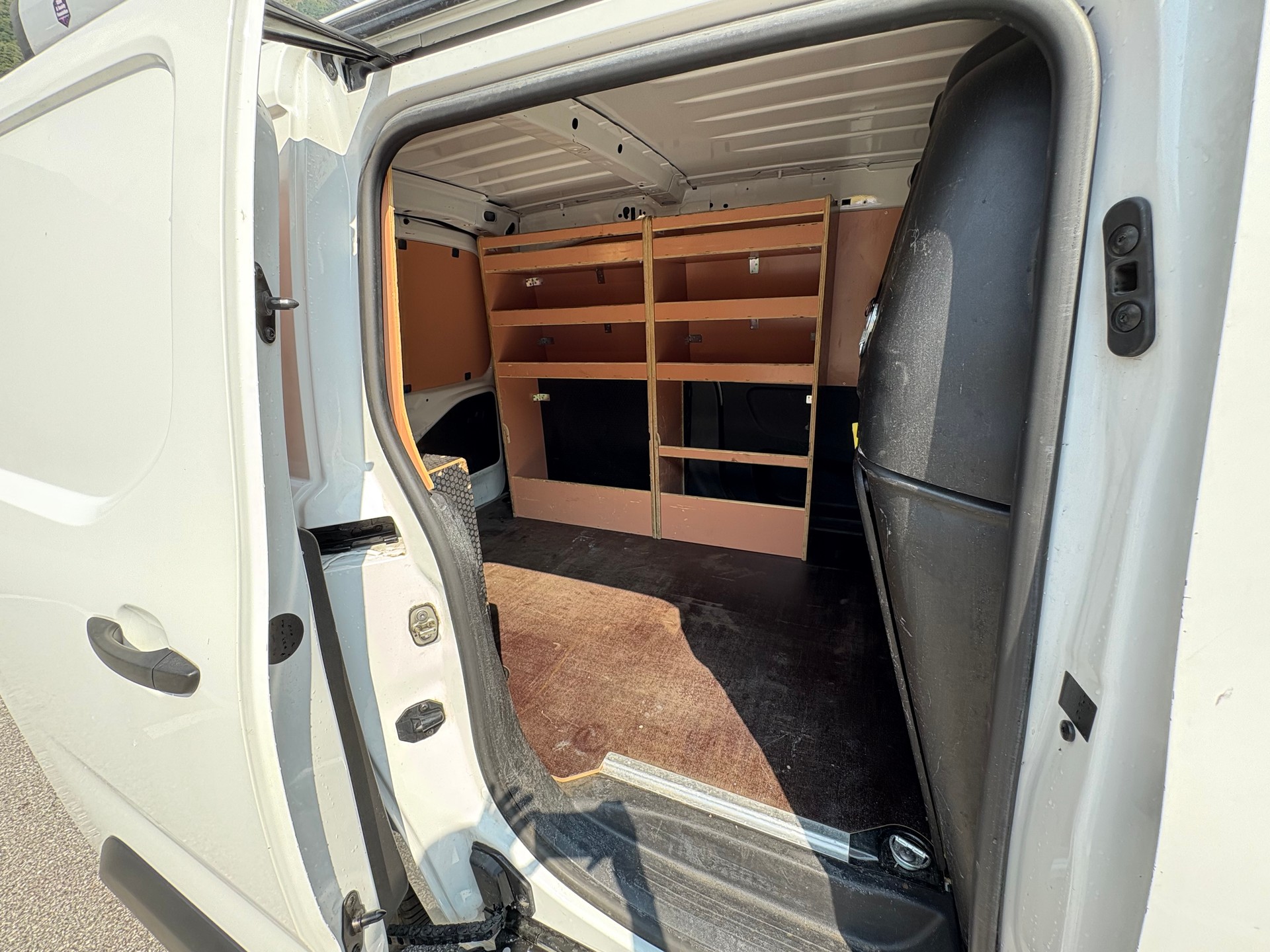 CITROEN Berlingo Van 1.5 Blue HDi 100 s/s Club 650kg-image-11