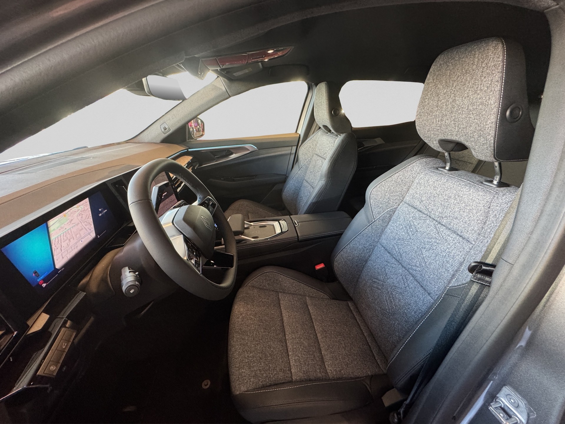 RENAULT Austral 1.3 MHEV 160 Techno A-image-7