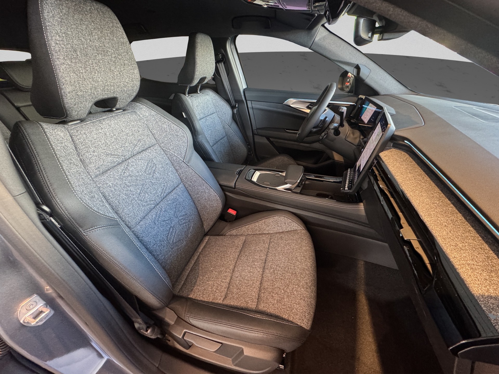 RENAULT Austral 1.3 MHEV 160 Techno A-image-11
