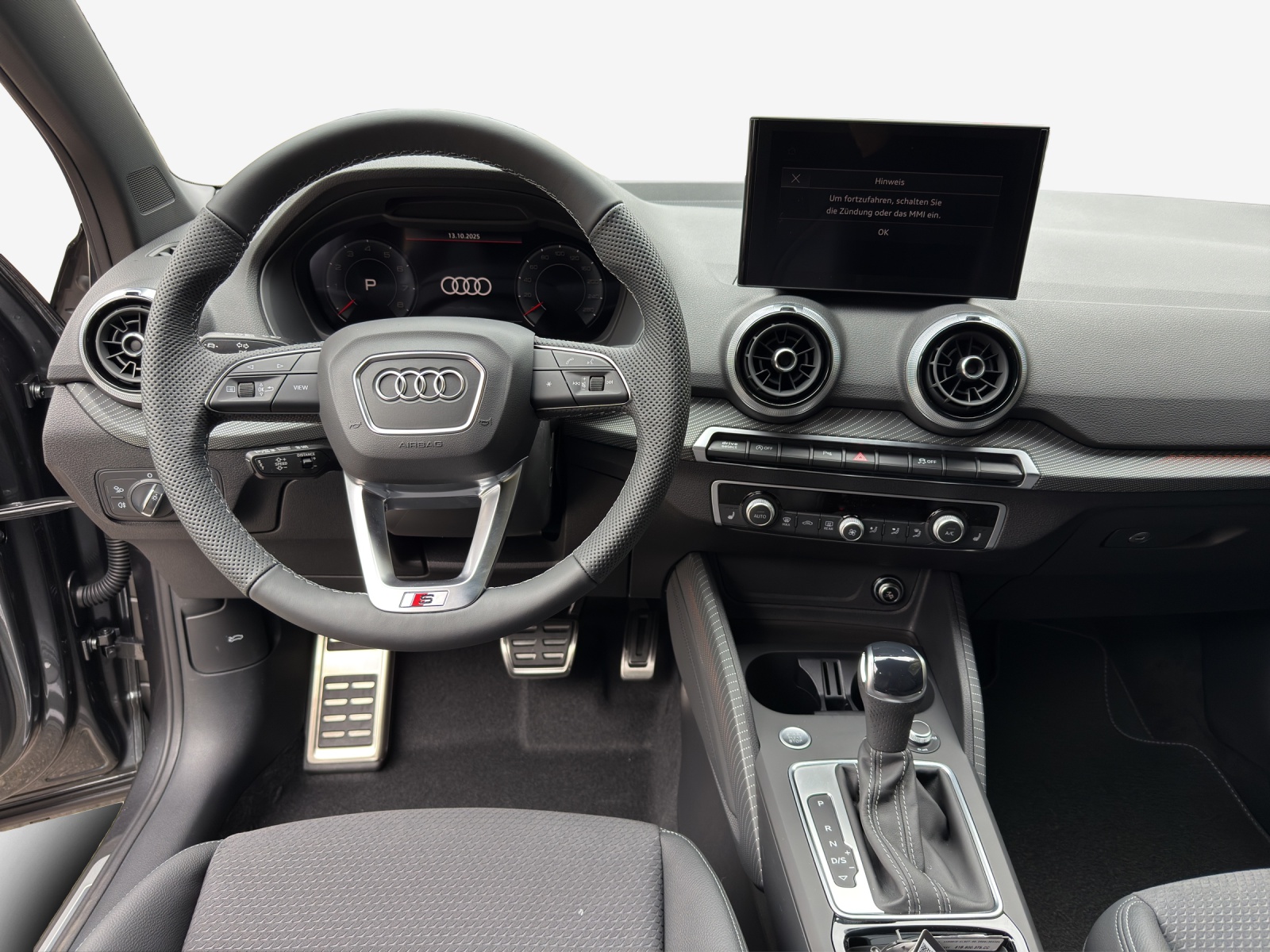 AUDI Q2 35 TFSI S line S-tronic-image-8