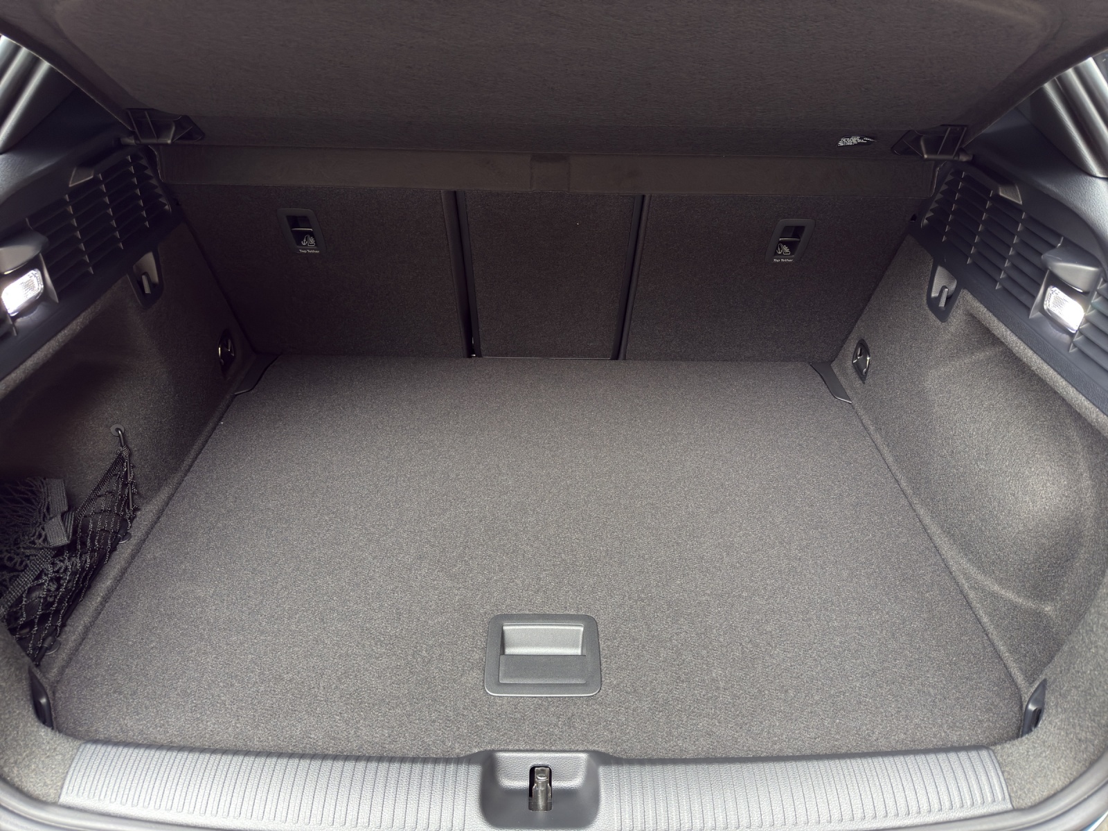 AUDI Q2 35 TFSI S line S-tronic-image-12