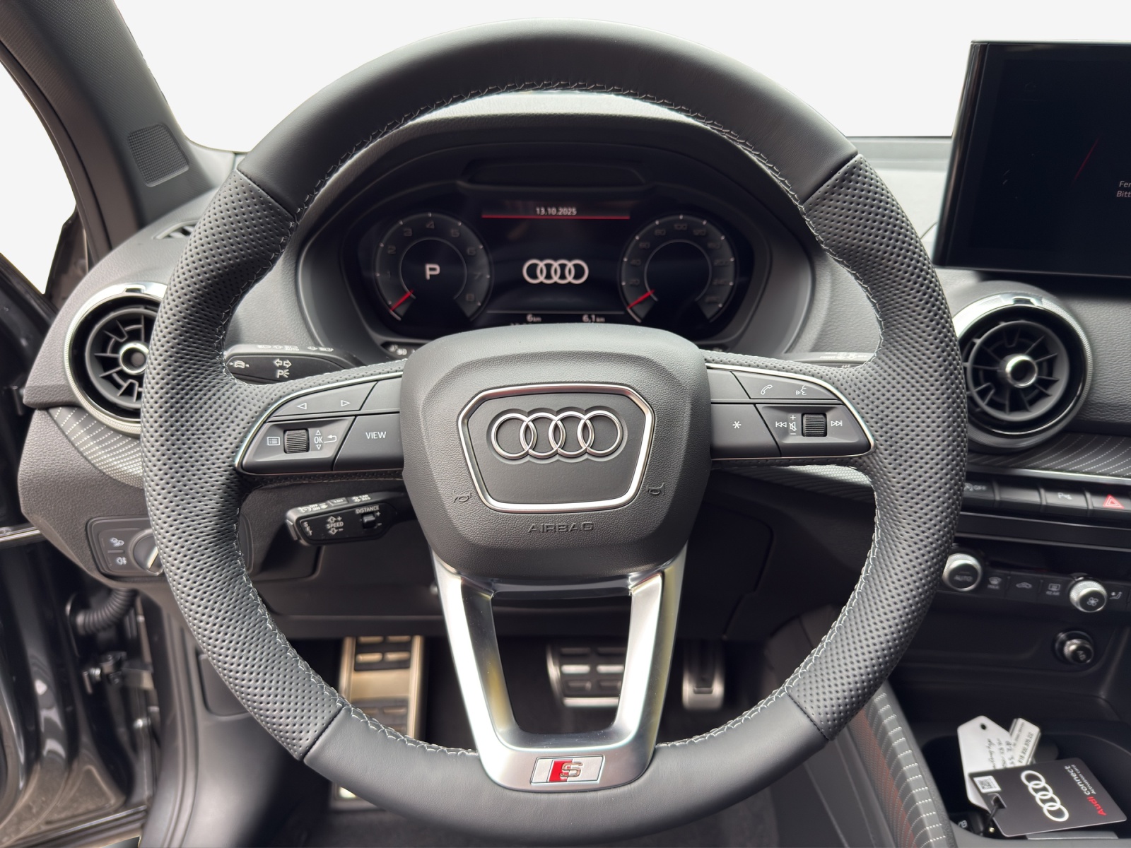 AUDI Q2 35 TFSI S line S-tronic-image-9