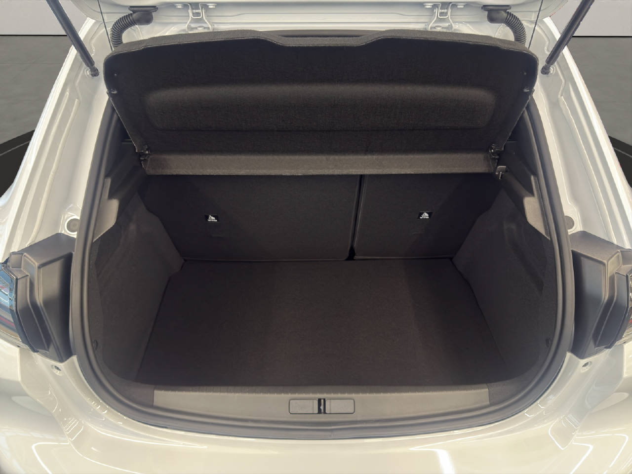 PEUGEOT 208 1.2 Hybrid 110 PS ALLURE PREMIUM AUTOMAT-image-17