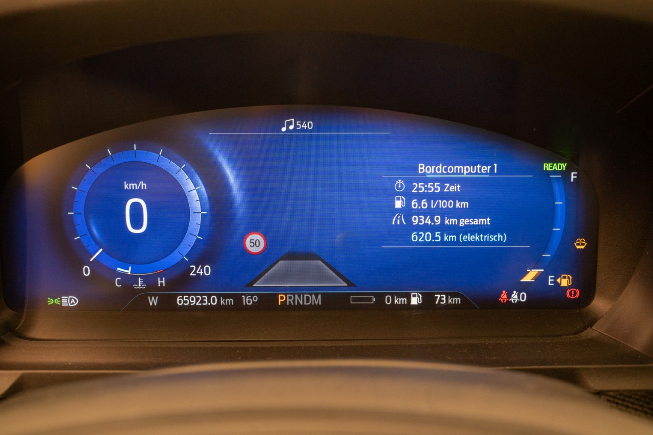 FORD Explorer 3.0 V6 Plug-in Hybrid ST-Line-image-12