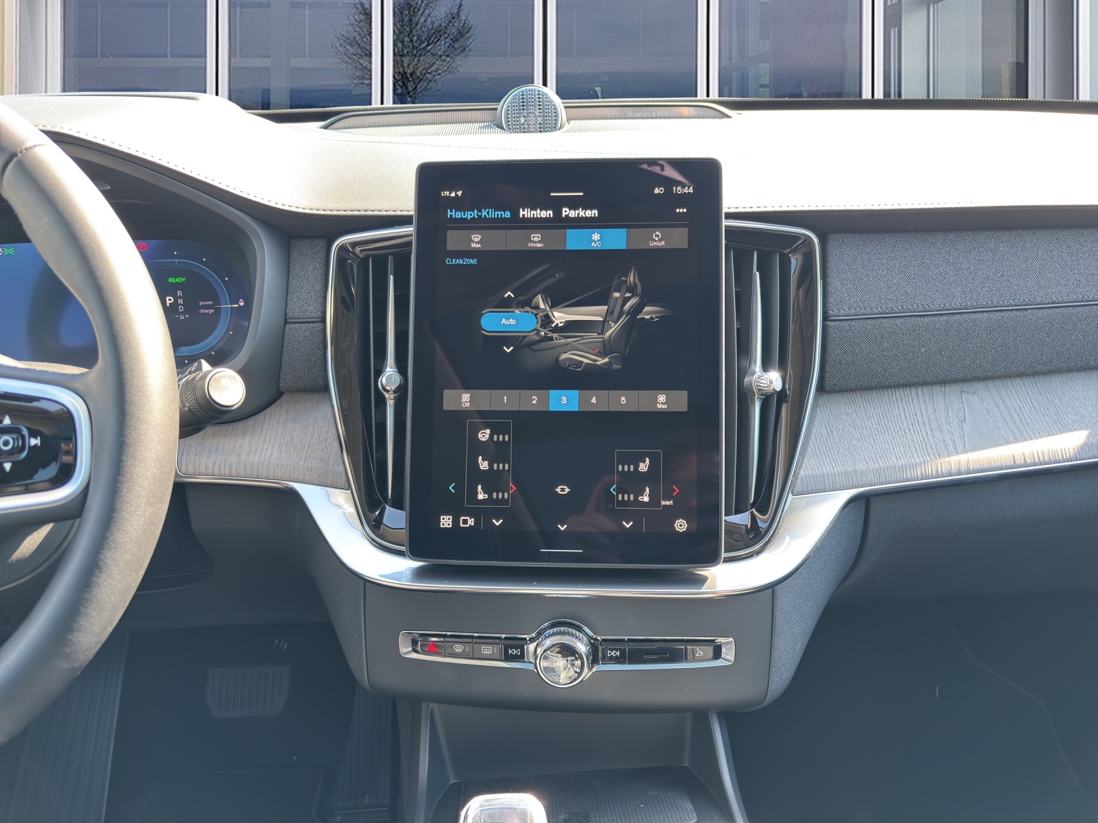VOLVO XC90 2.0 T8 TE Ultra Dark eAWD-image-12