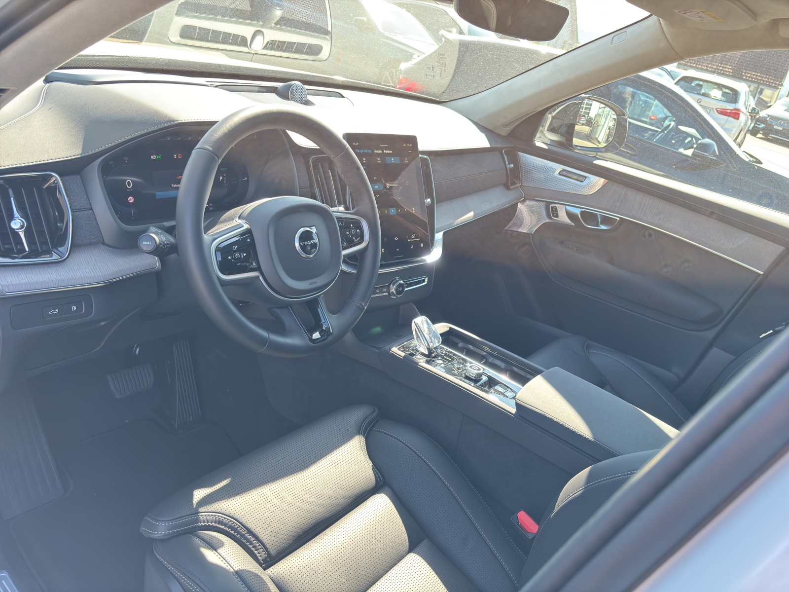 VOLVO XC90 2.0 T8 TE Ultra Dark eAWD-image-9