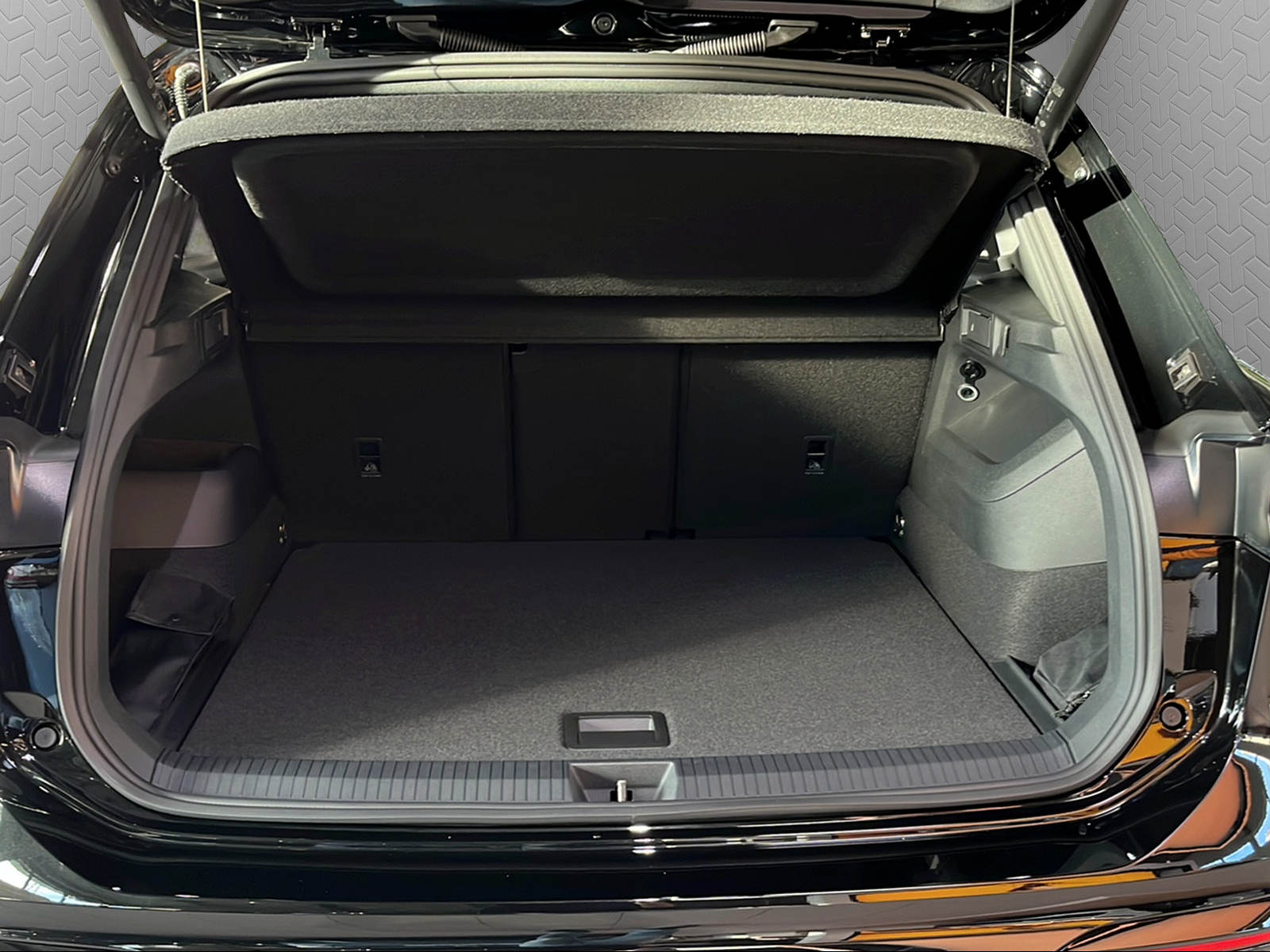 VW Tiguan 2.0 TSI United DSG 4Motion-image-9