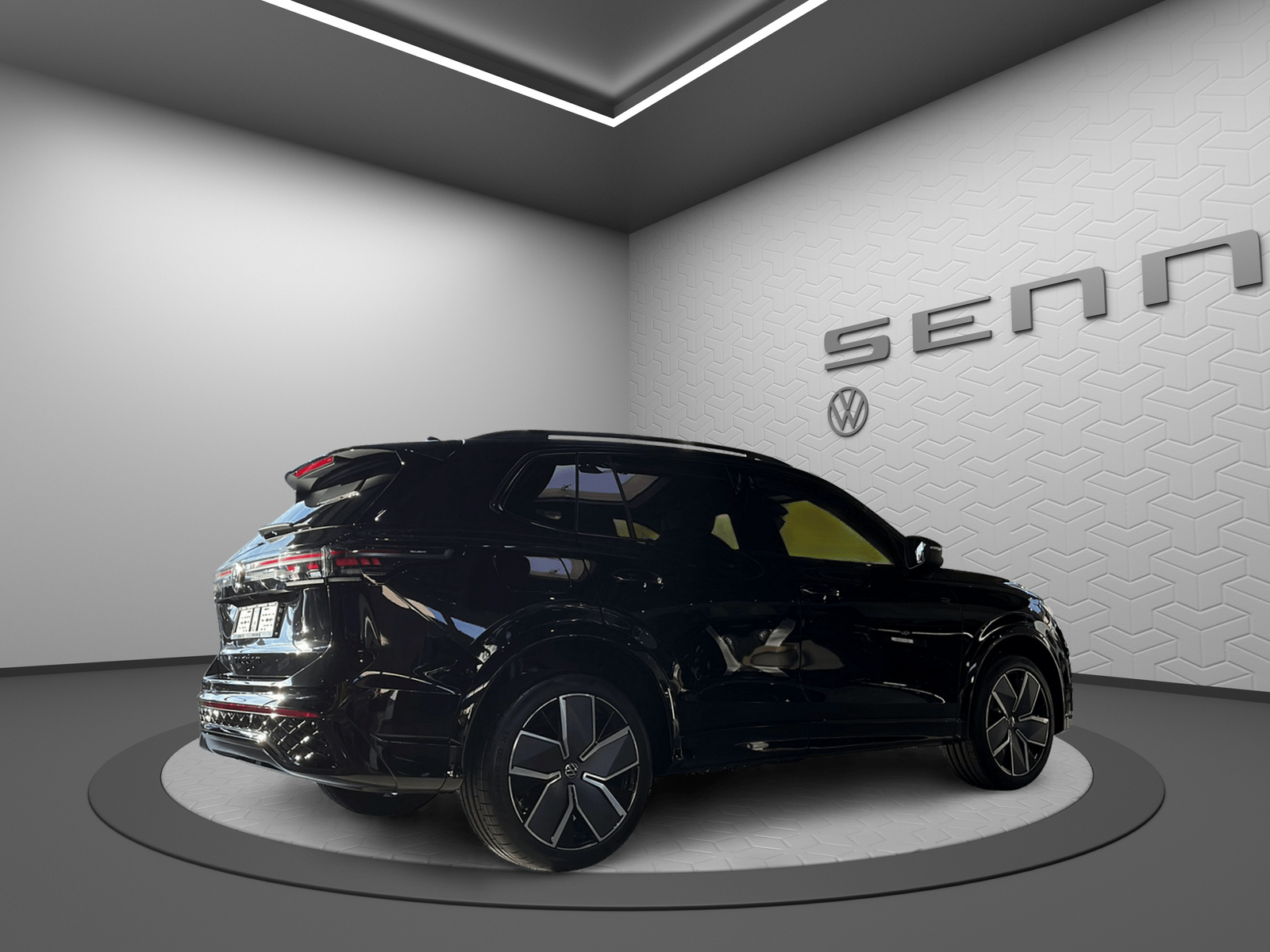 VW Tiguan 2.0 TSI United DSG 4Motion-image-2