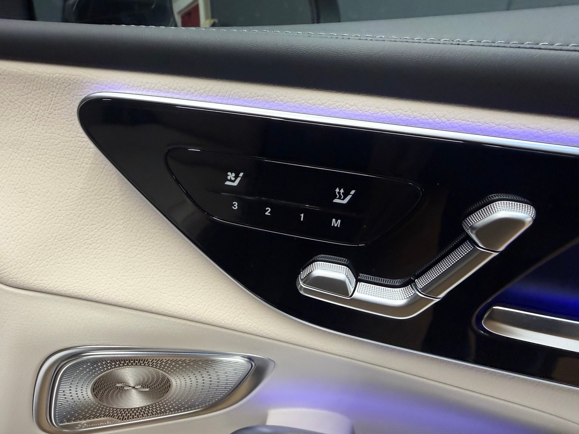 MERCEDES-BENZ GLC 220 d 4M - DISTRONIC / Head-Up Display / 360 Grad Kamera-image-11